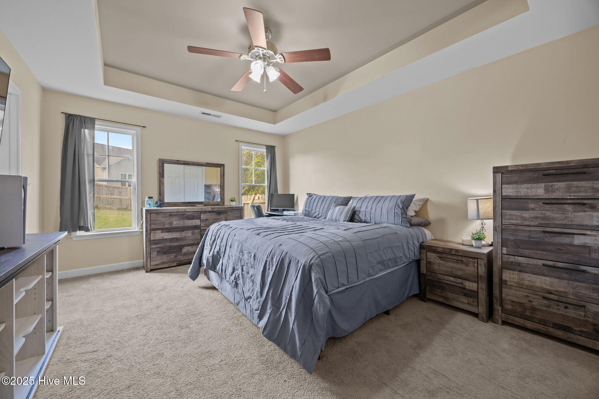 100530161 | Photo 13