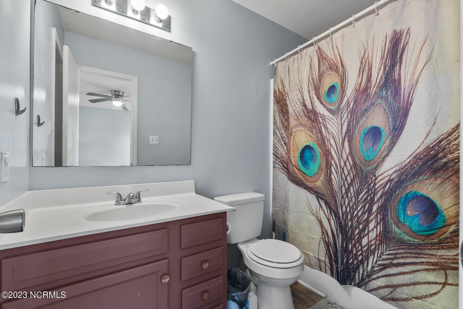 100542320 | Photo 31