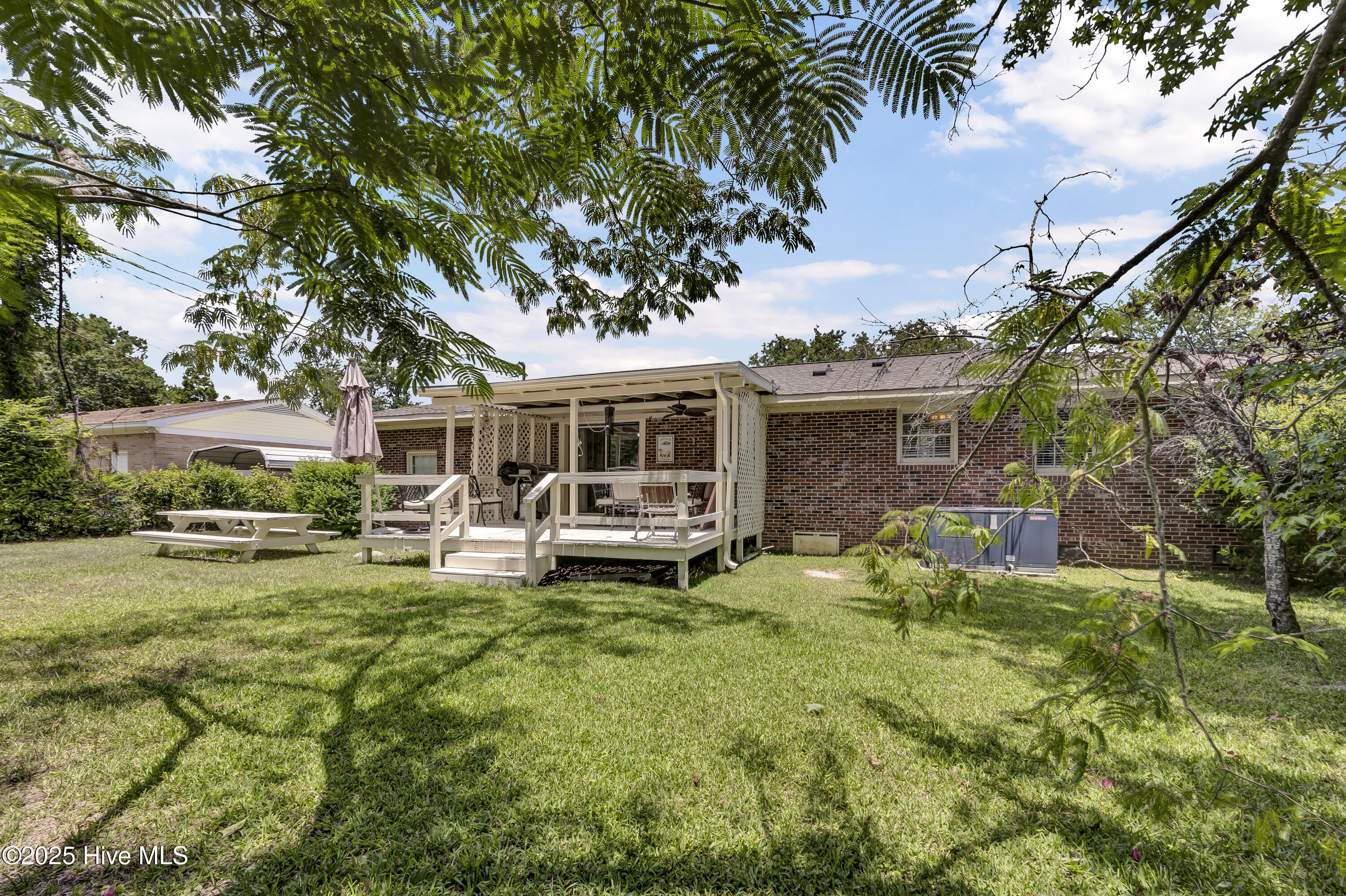 100517118 | Photo 30