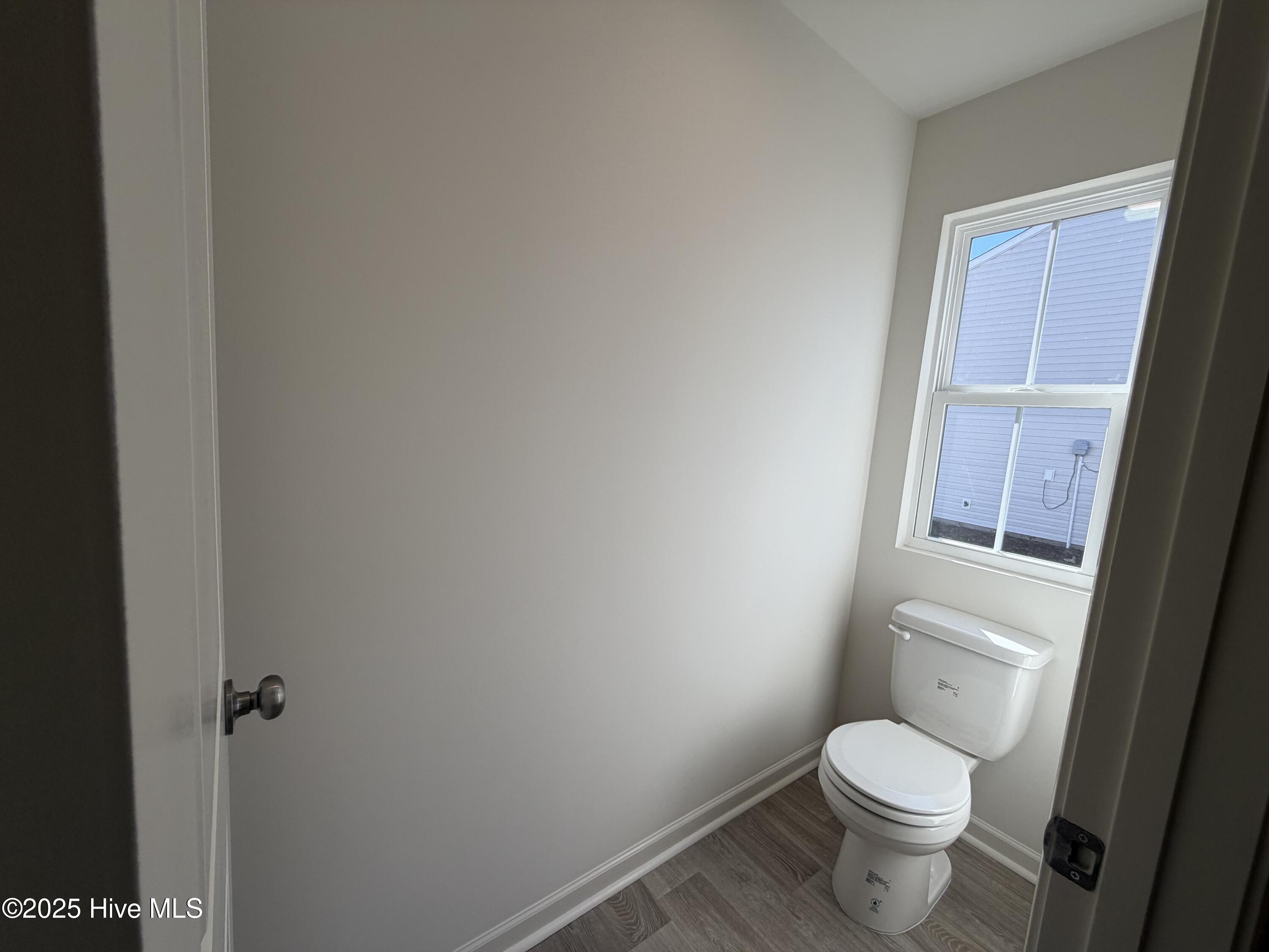 100544590 | Photo 12