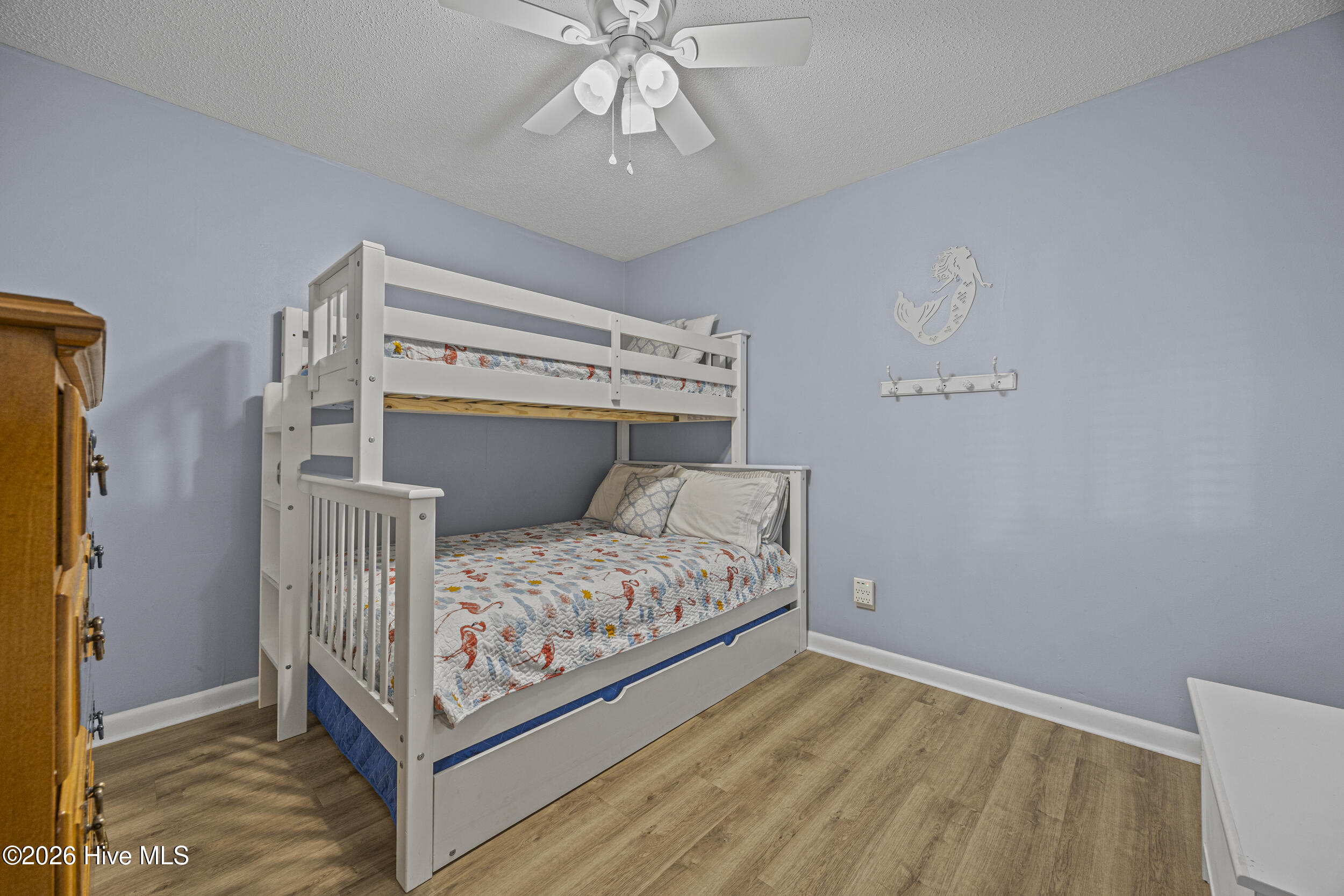 100562612 | Photo 18