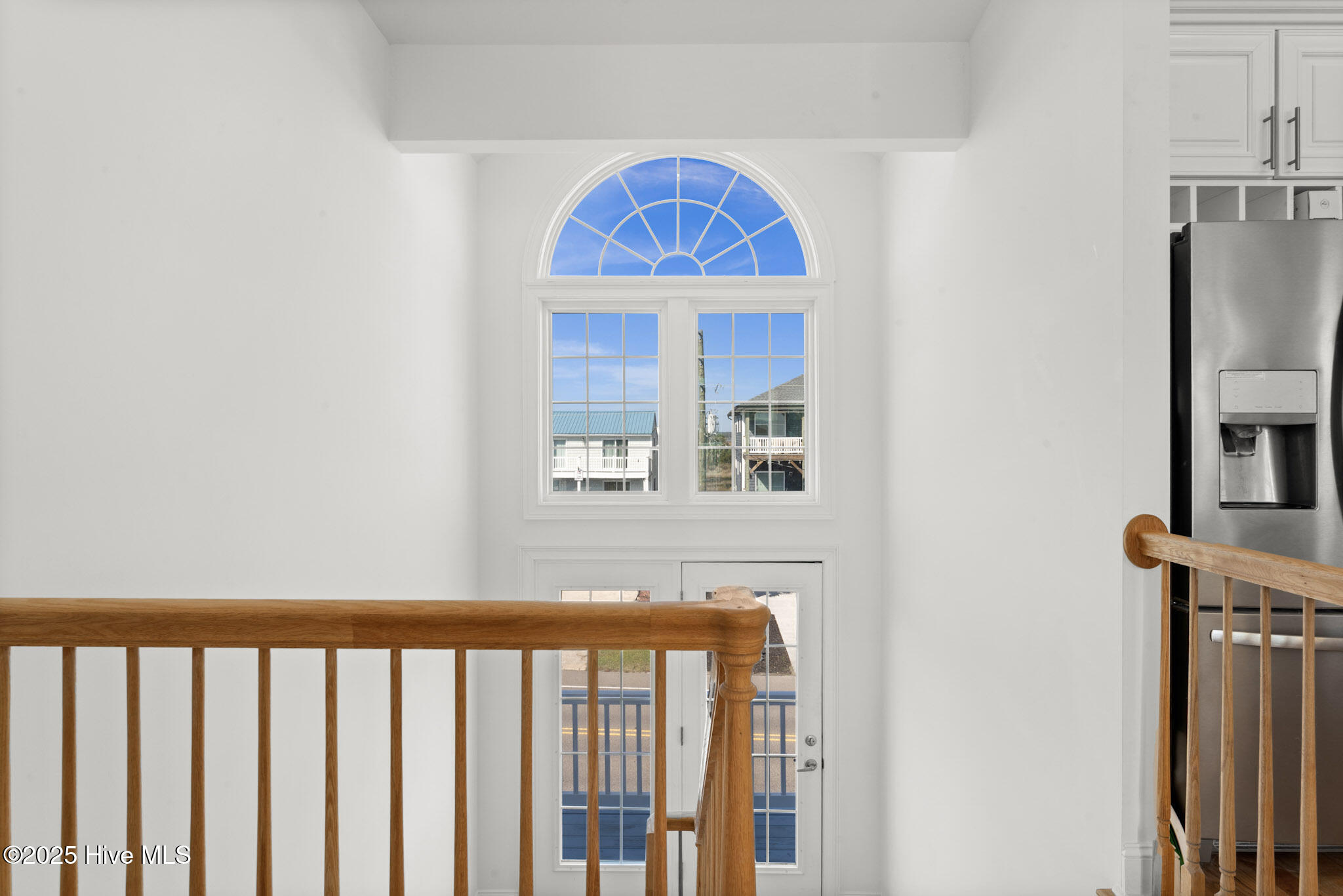 100541002 | Photo 10