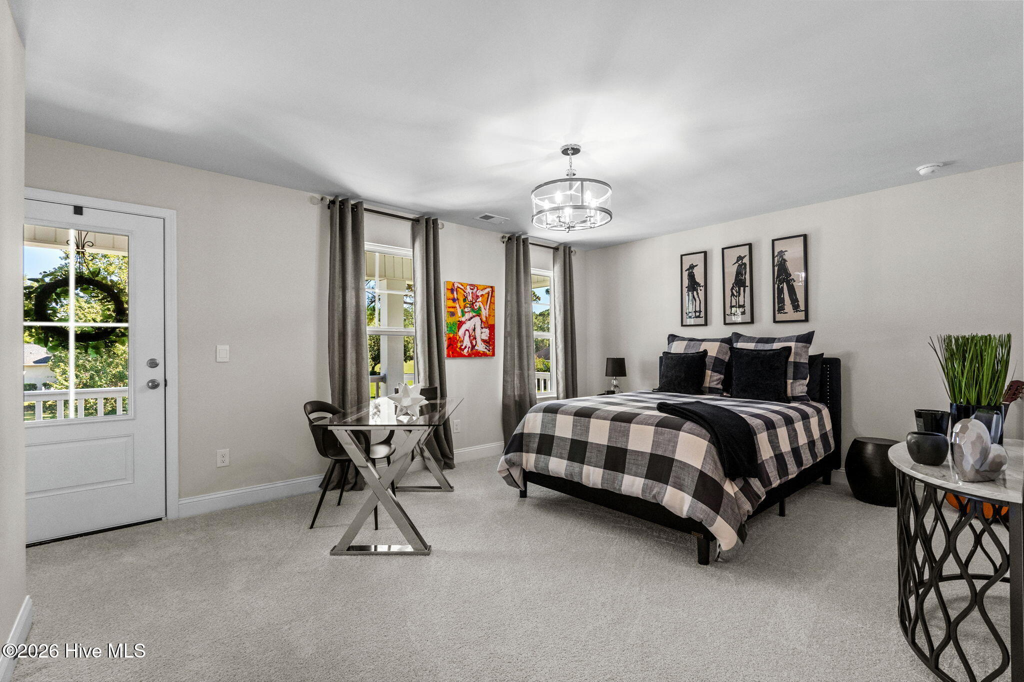 100562050 | Photo 23