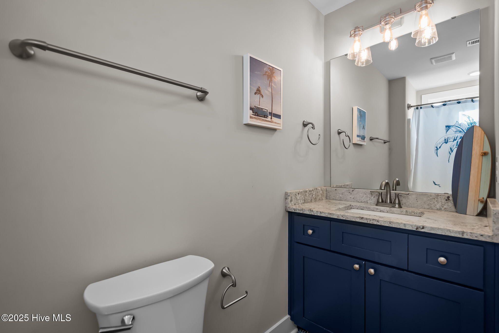 100538696 | Photo 25