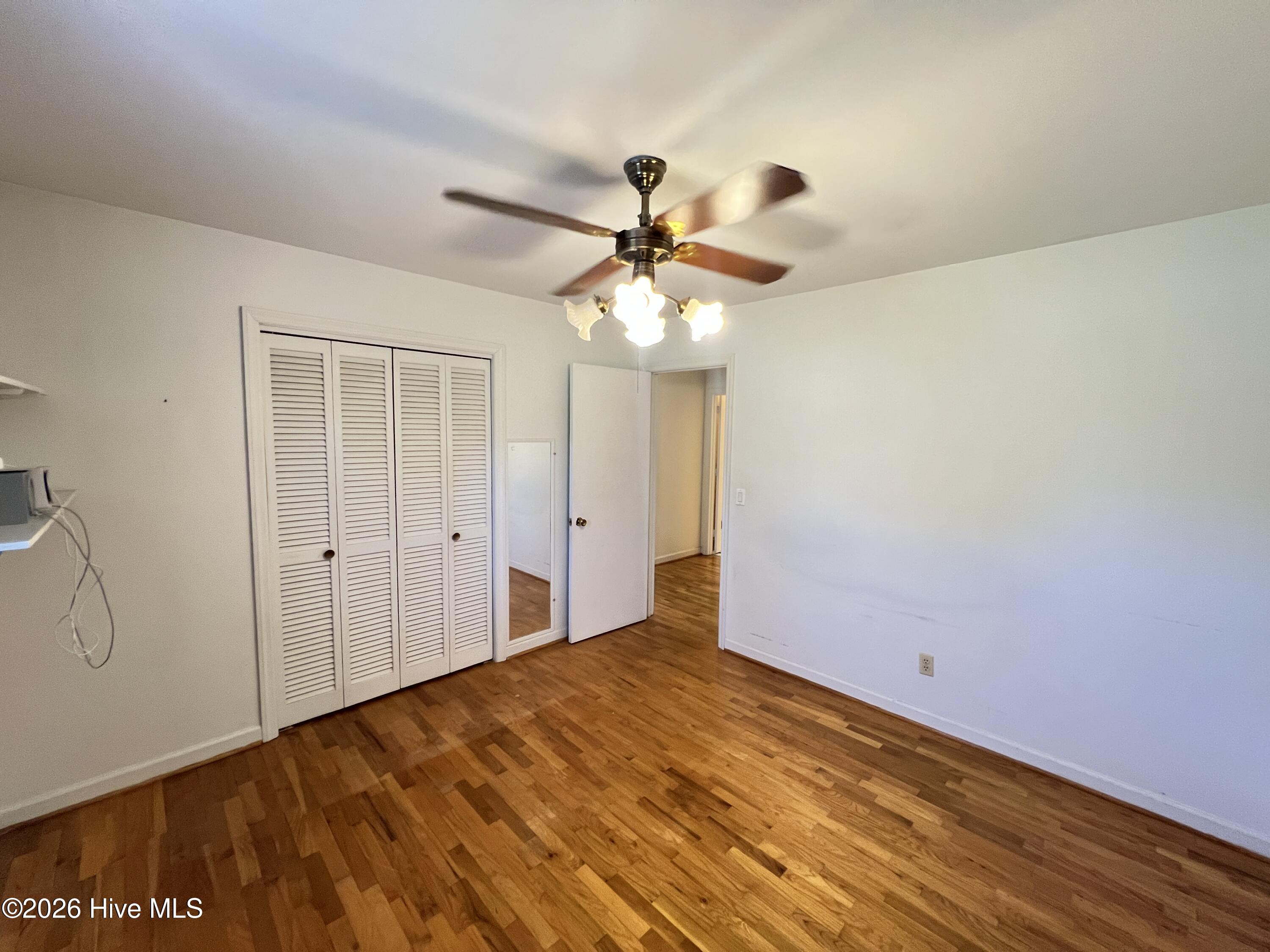 100562608 | Photo 16