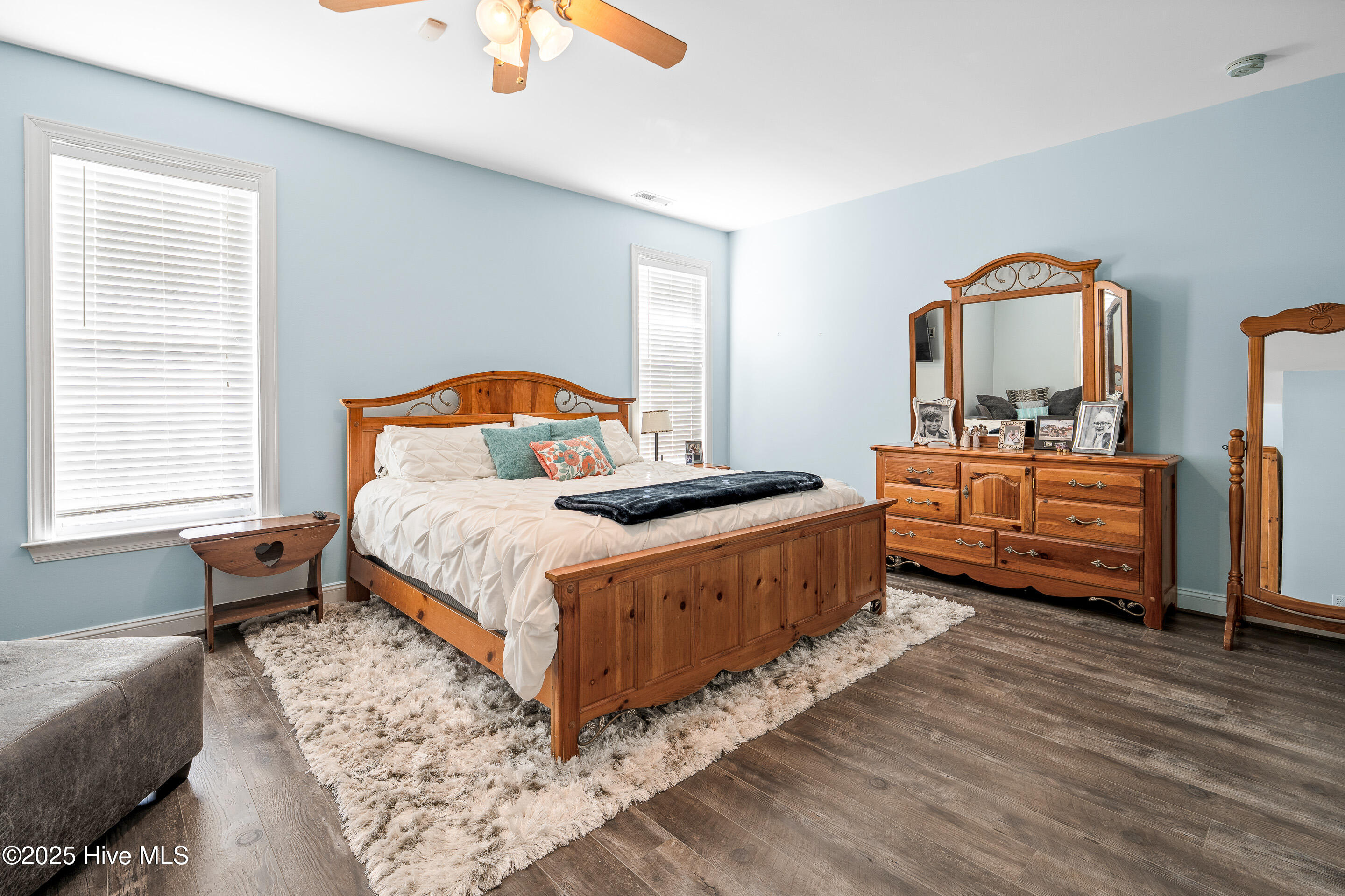 100547158 | Photo 23