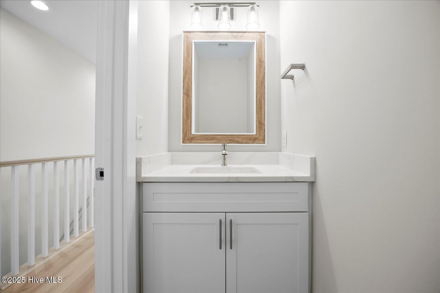 100515408 | Photo 27