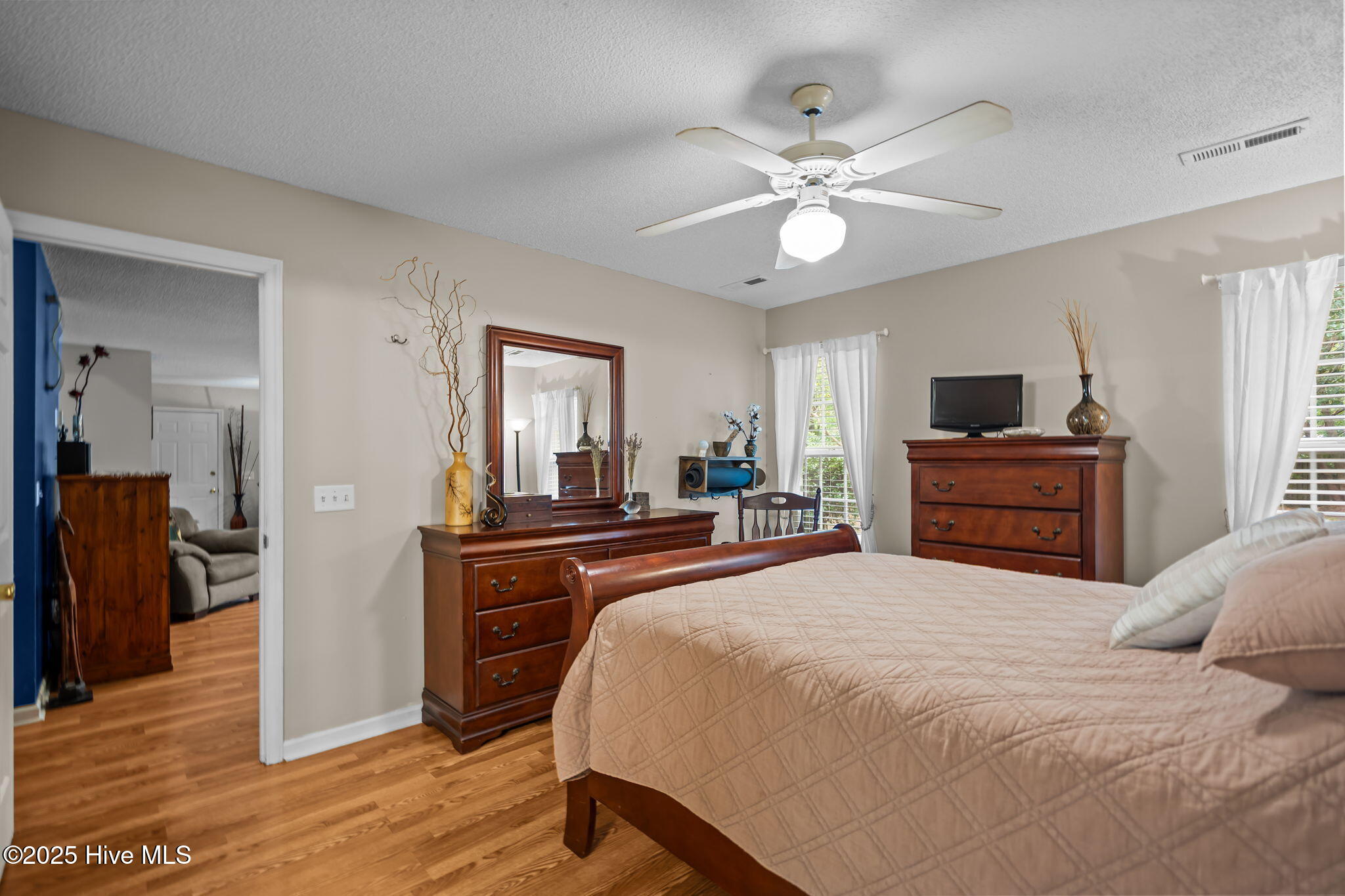 100543555 | Photo 18