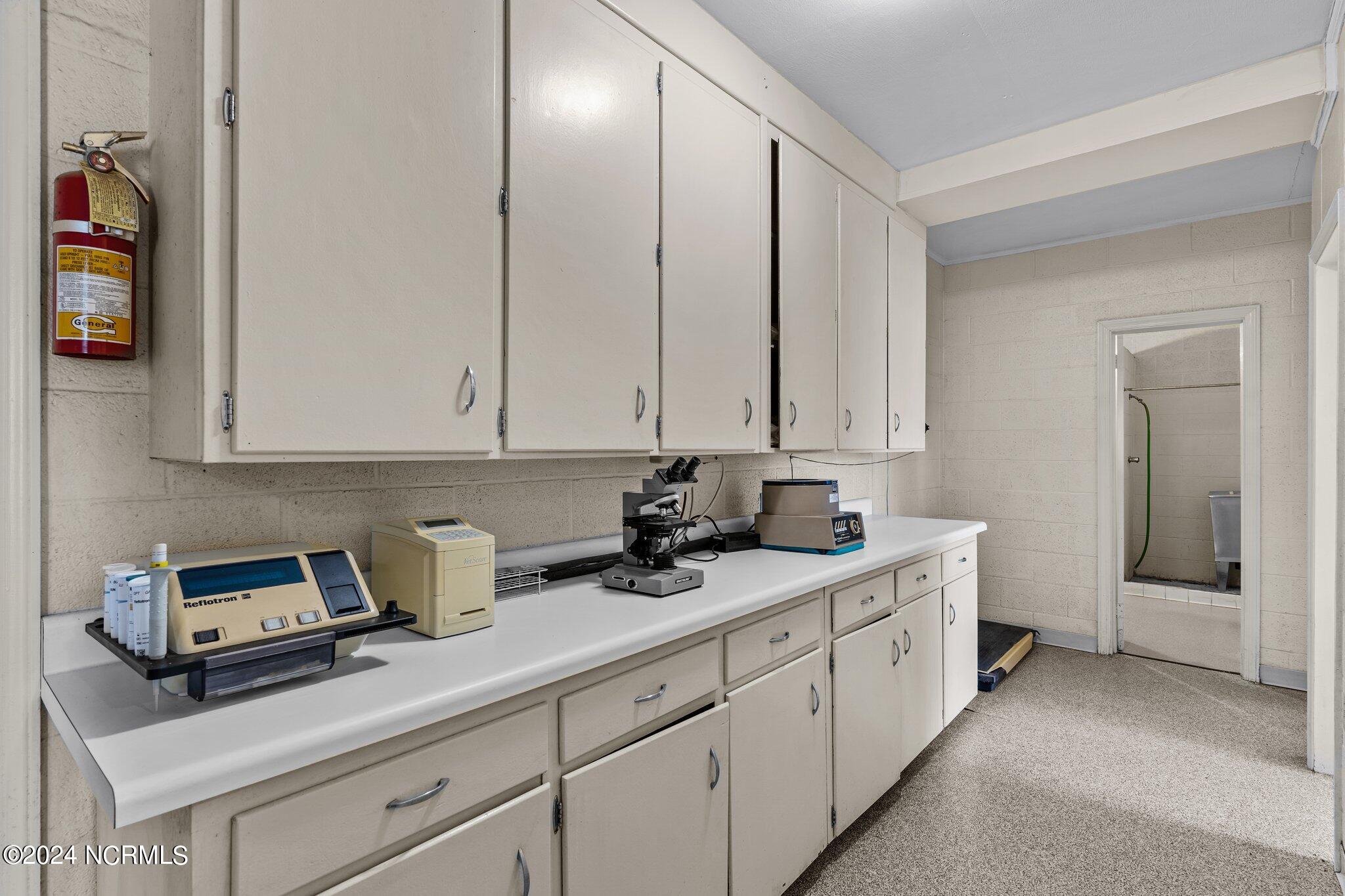 100517313 | Photo 22