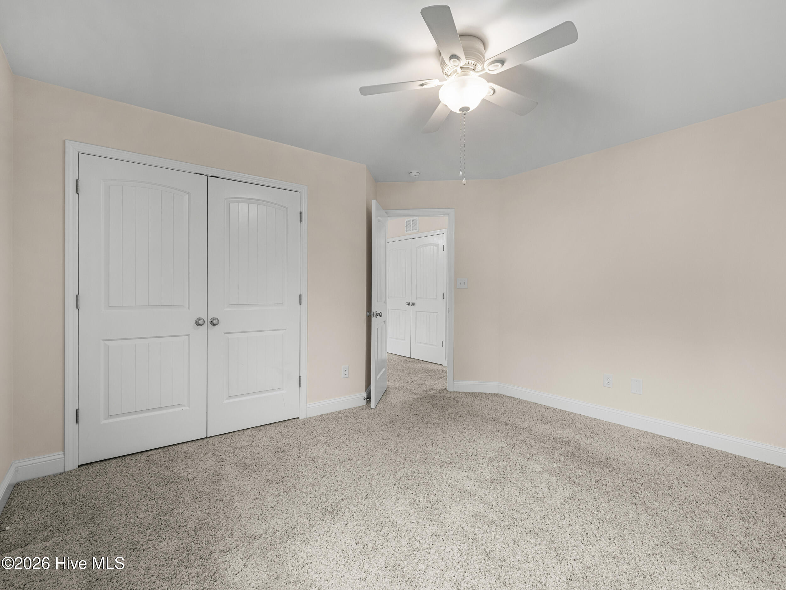 100548772 | Photo 45