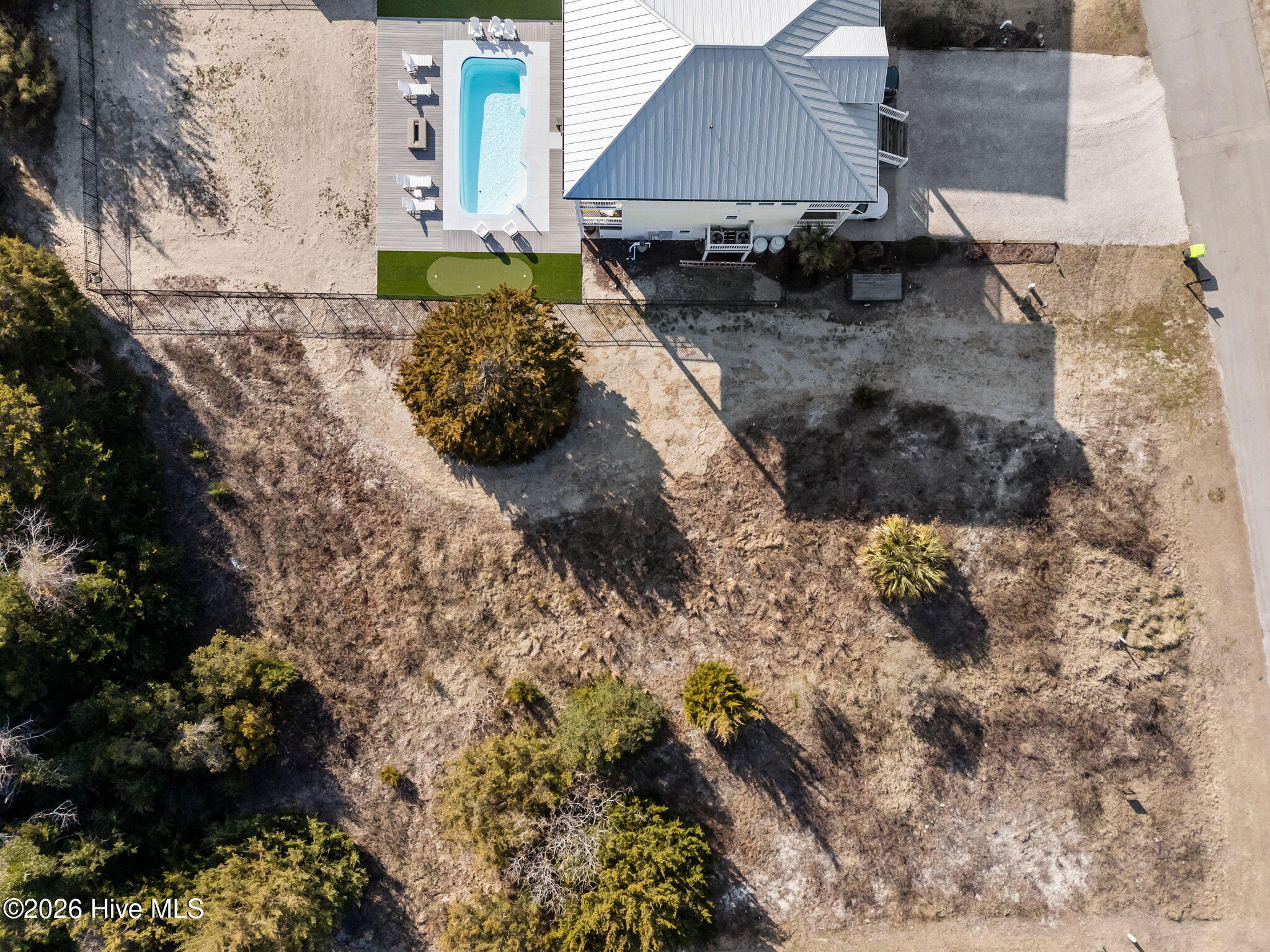 100553415 | Photo 24