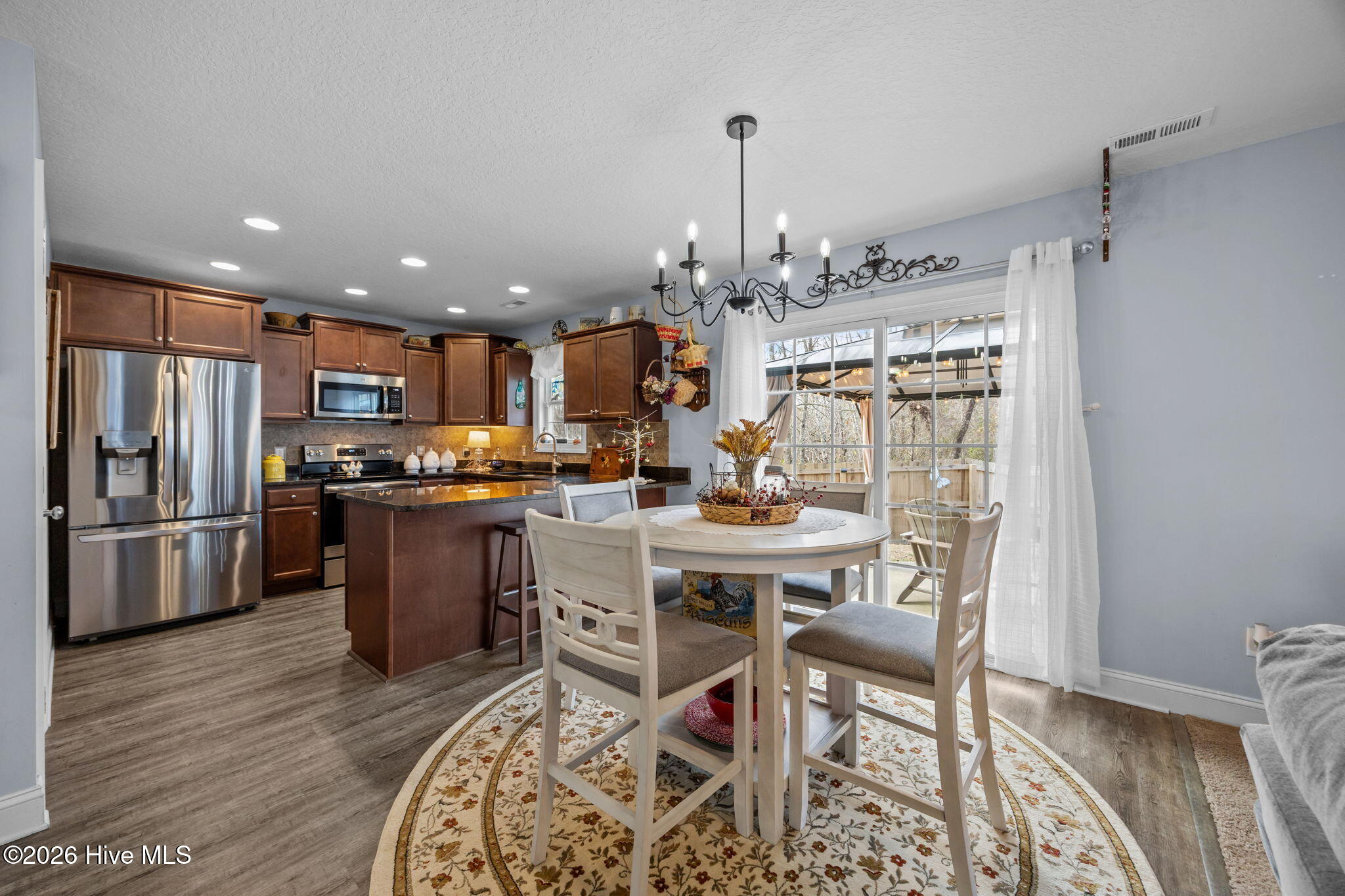 100551415 | Photo 18