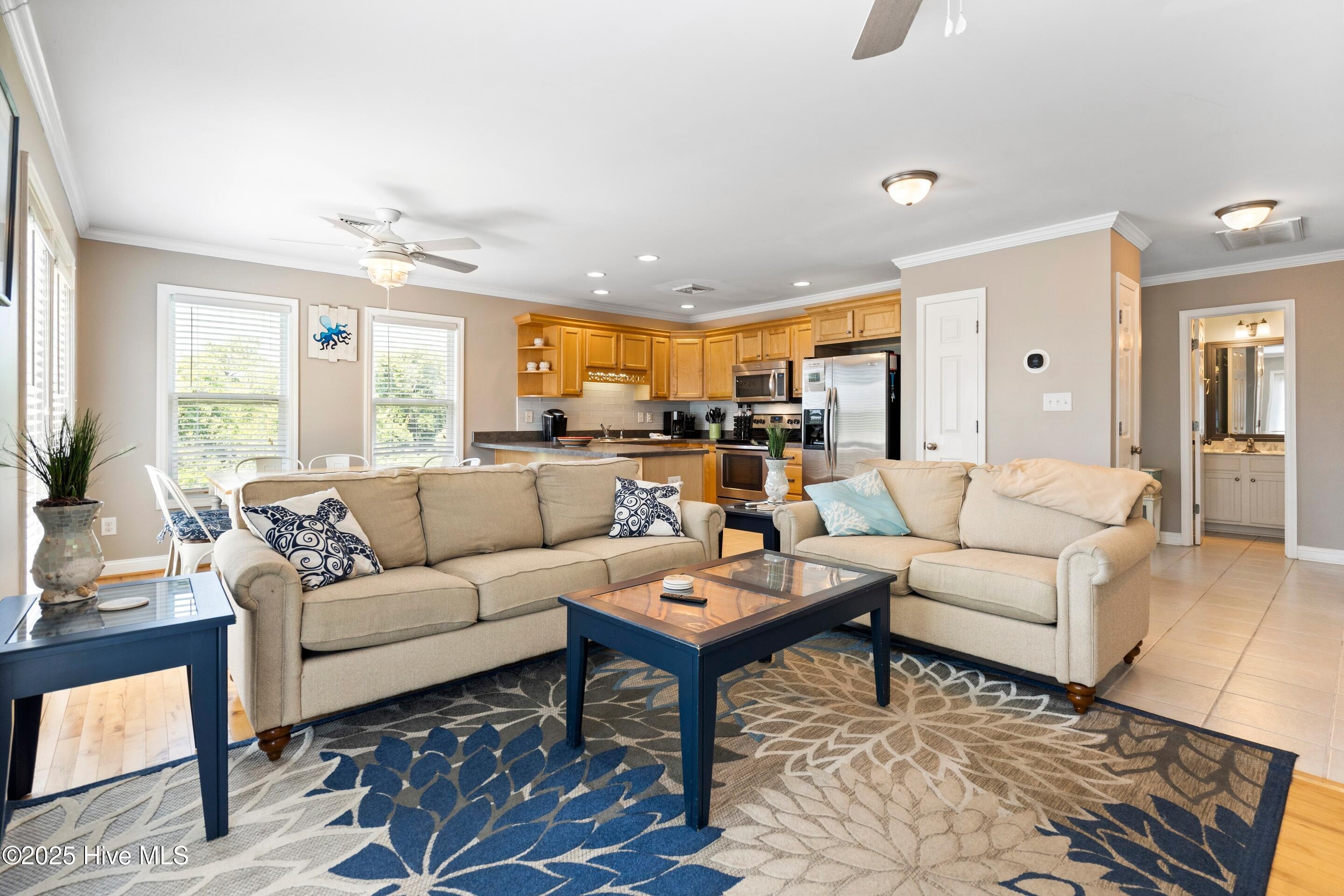 100517564 | Photo 19