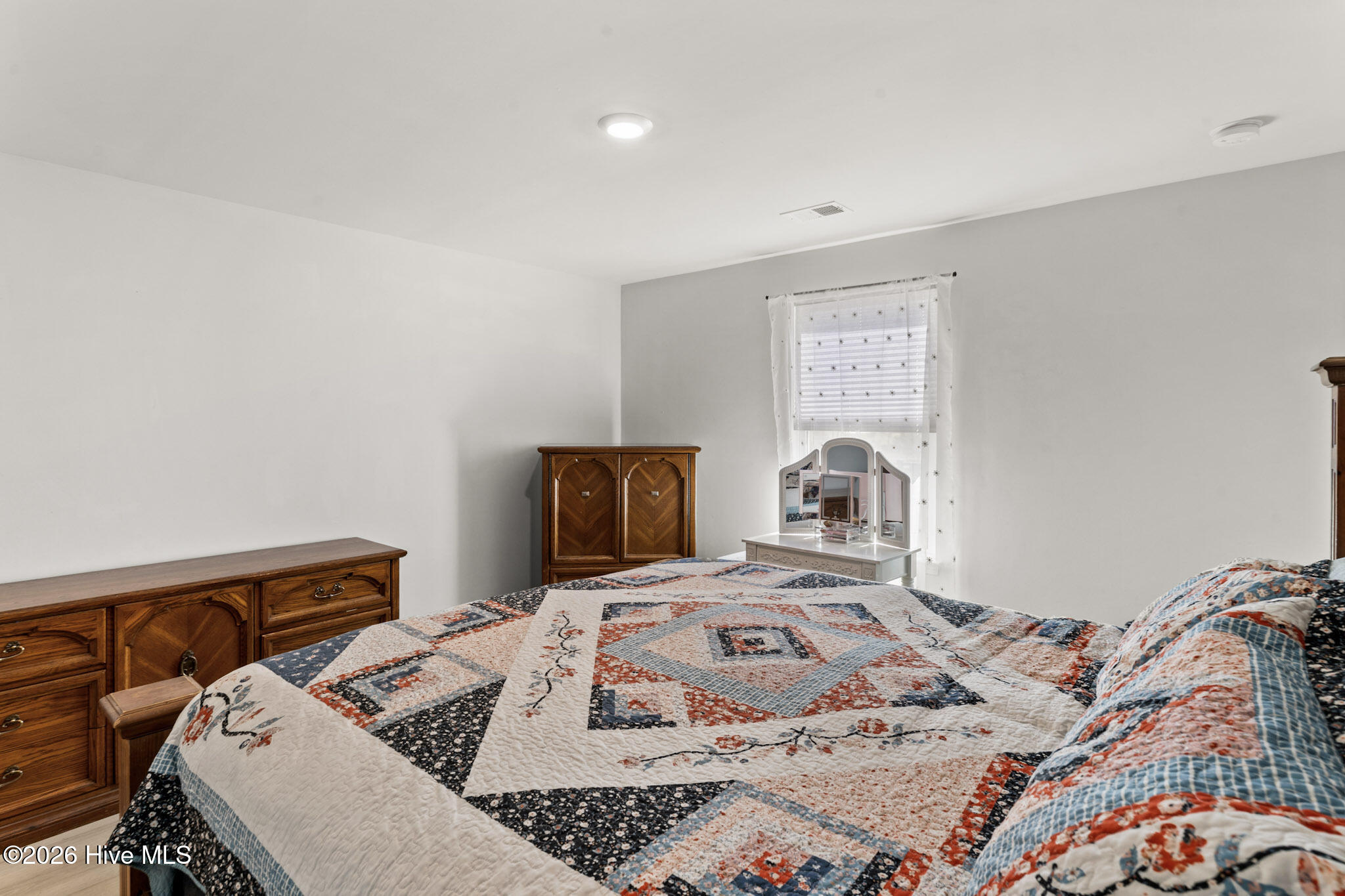 100566662 | Photo 48