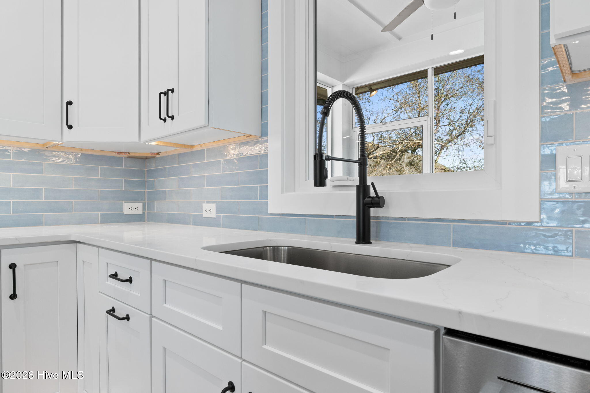 100554131 | Photo 10