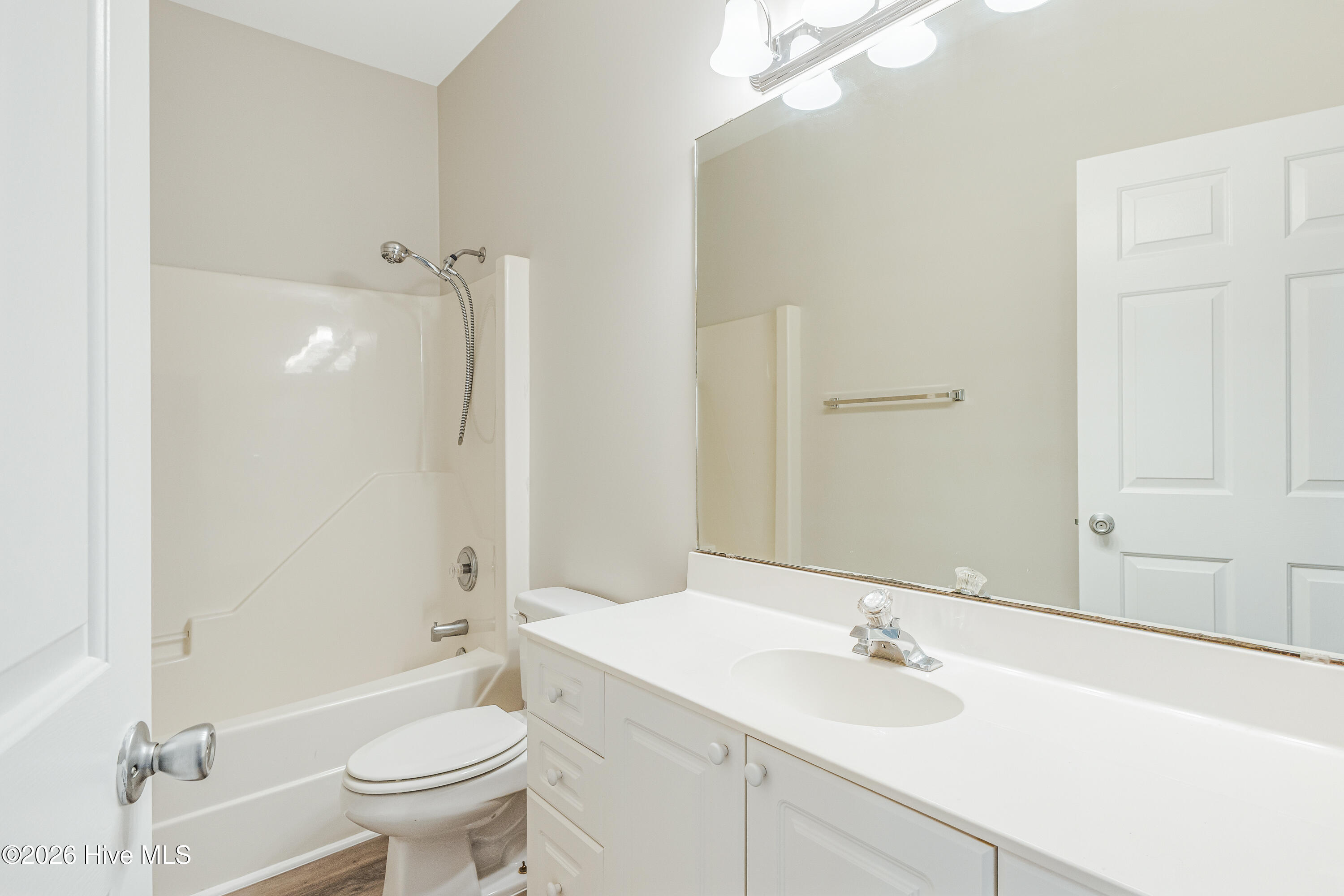 100537070 | Photo 20