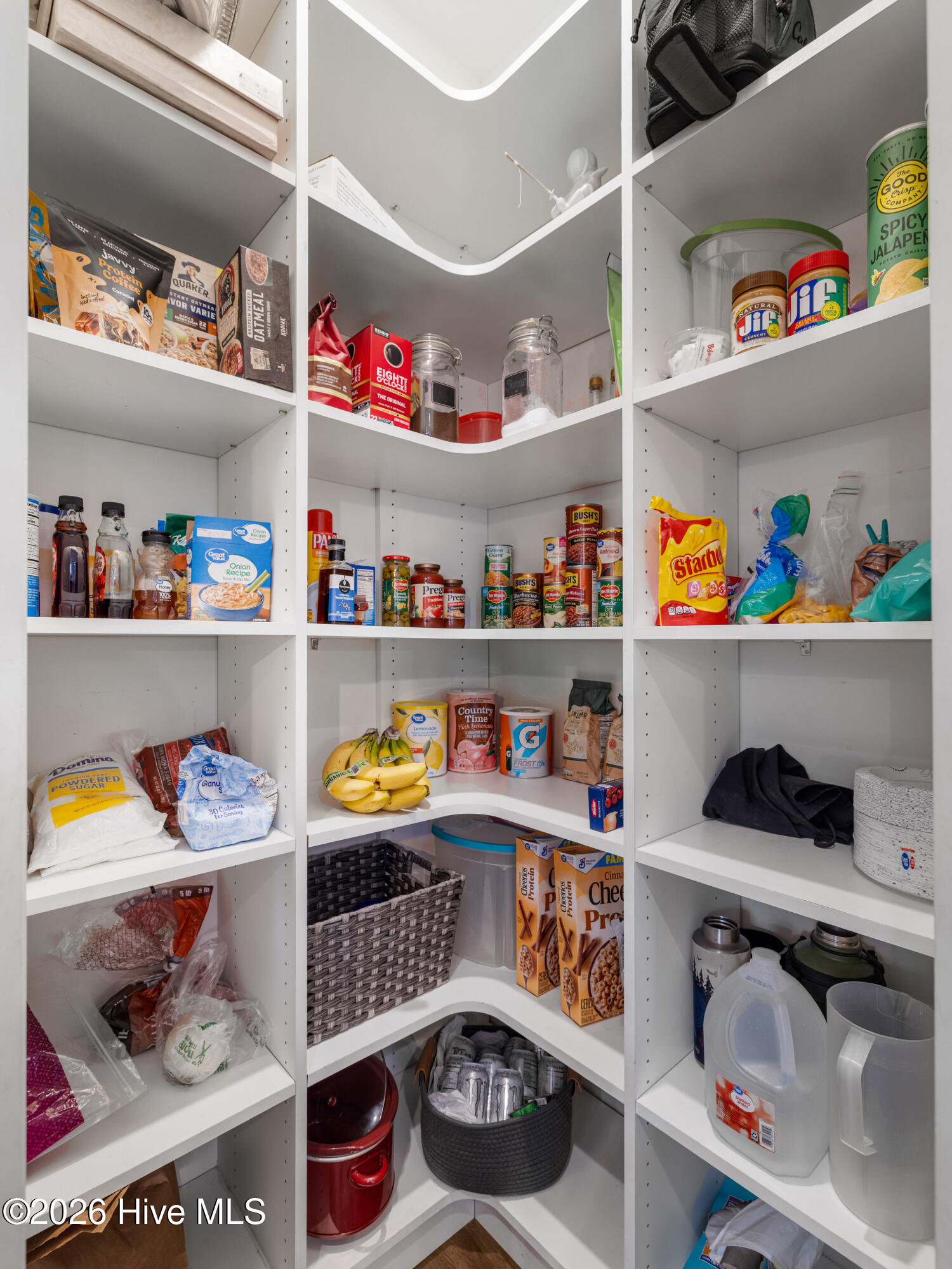 100570237 | Photo 42