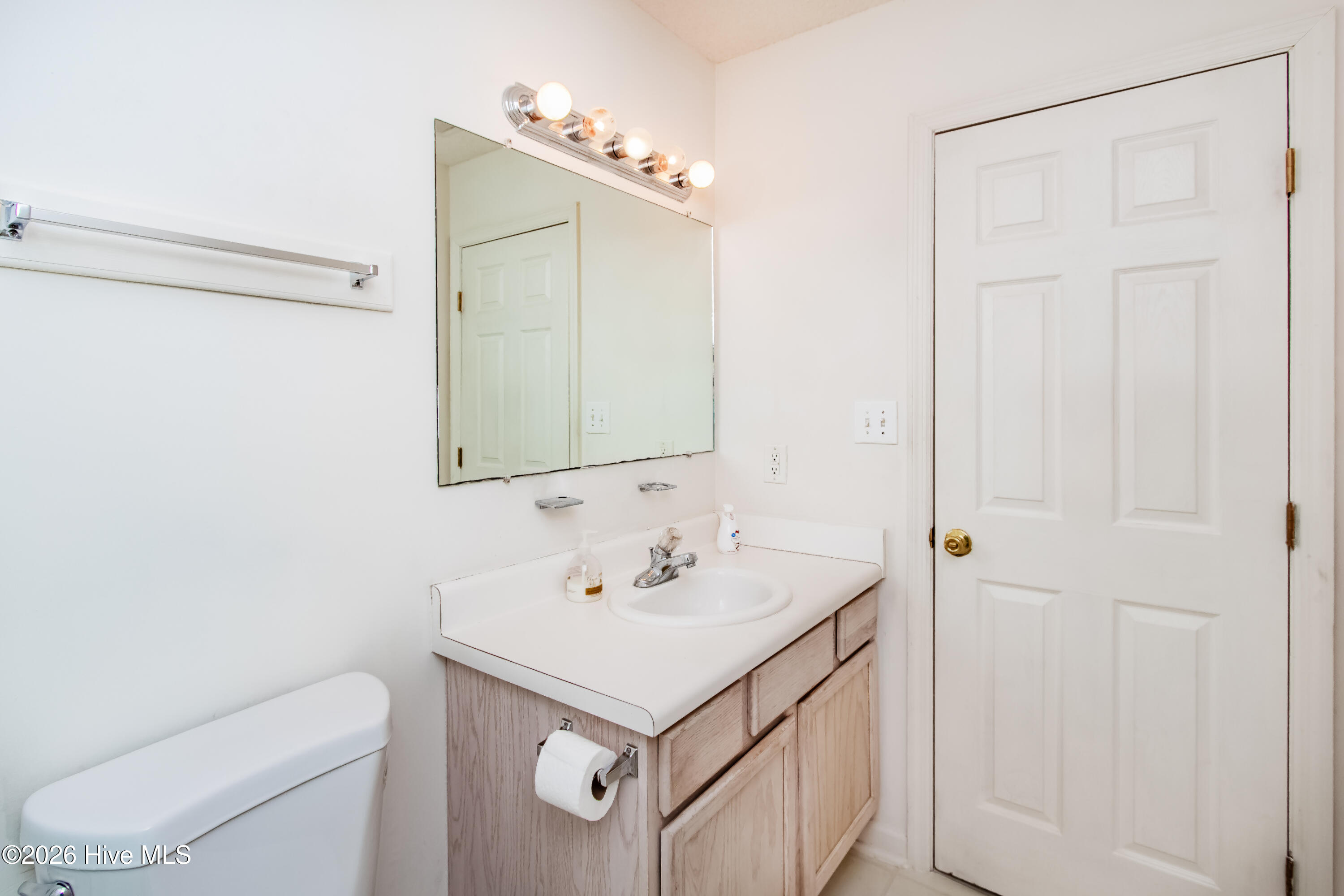 100547548 | Photo 26