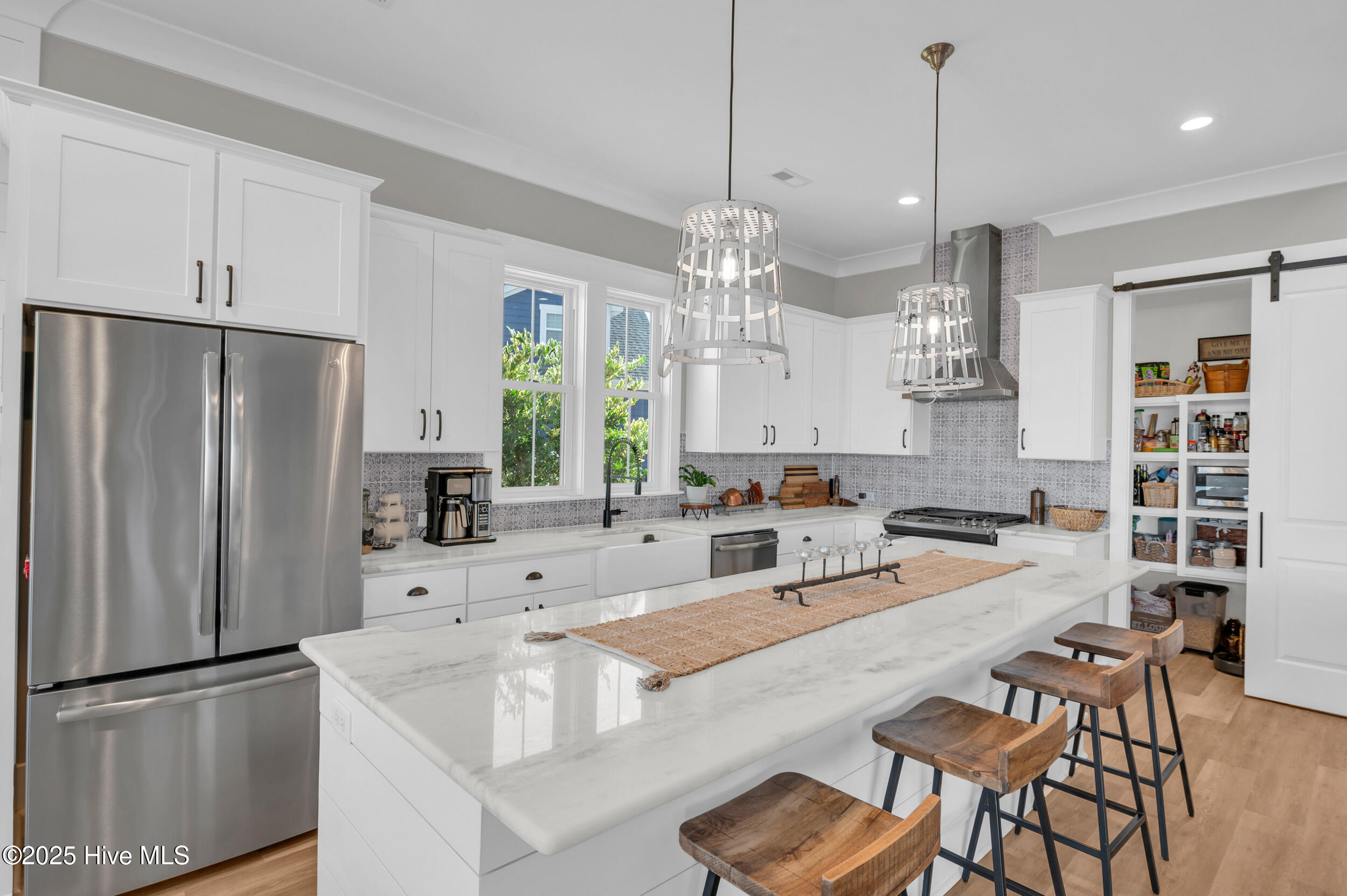 100543268 | Photo 18