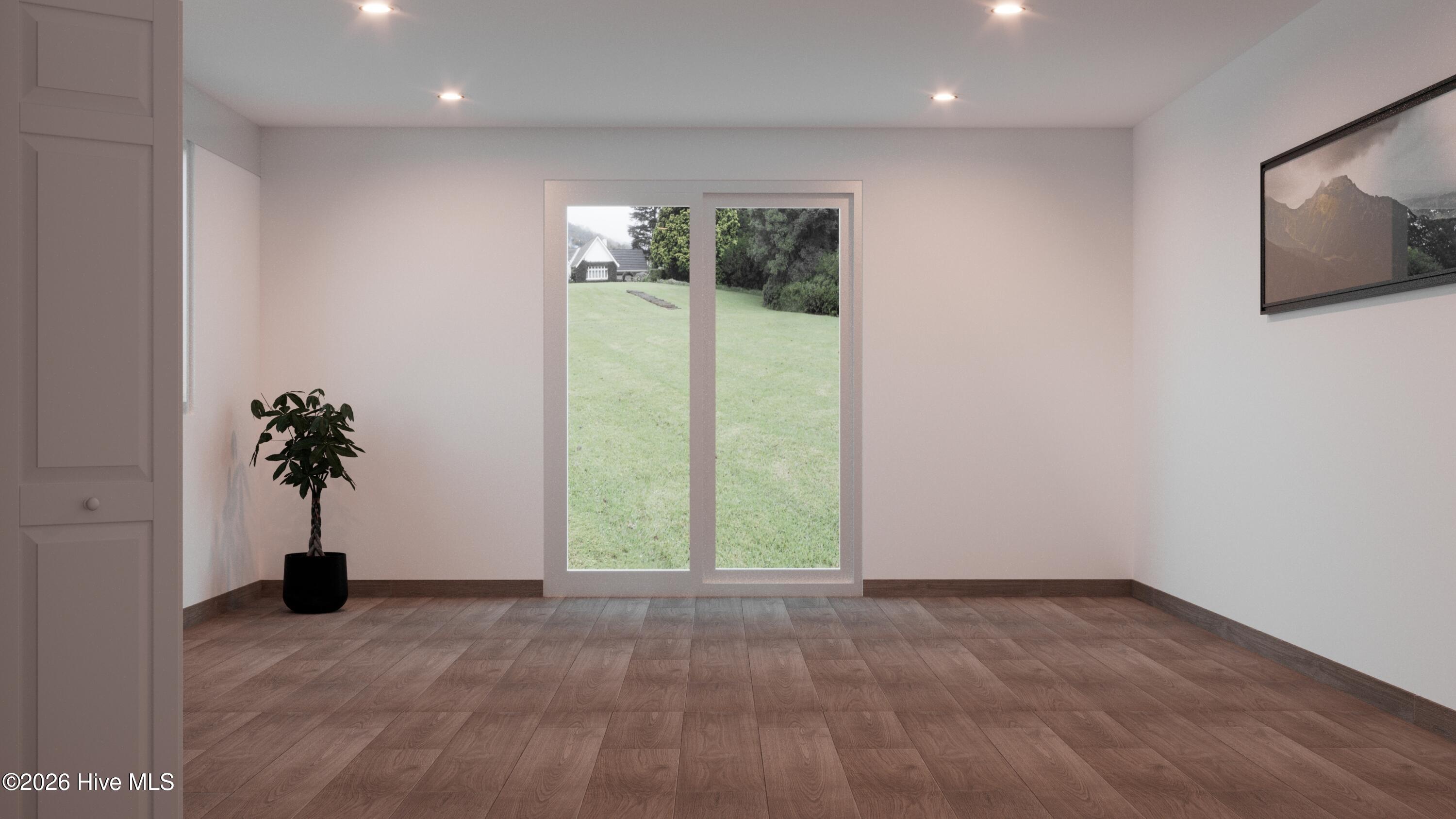 100562790 | Photo 12