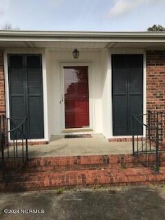100585327 | Photo 2