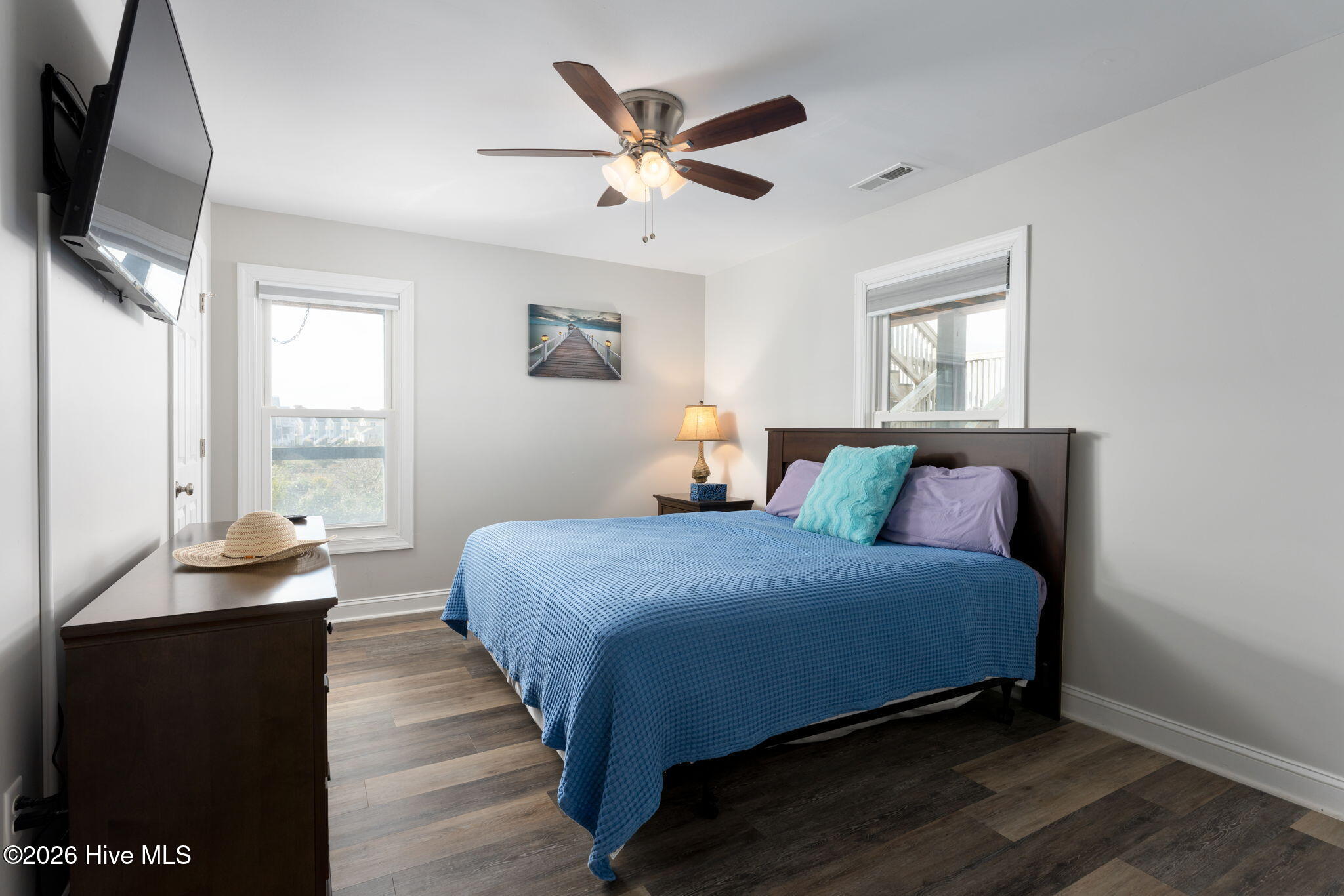 100560160 | Photo 37