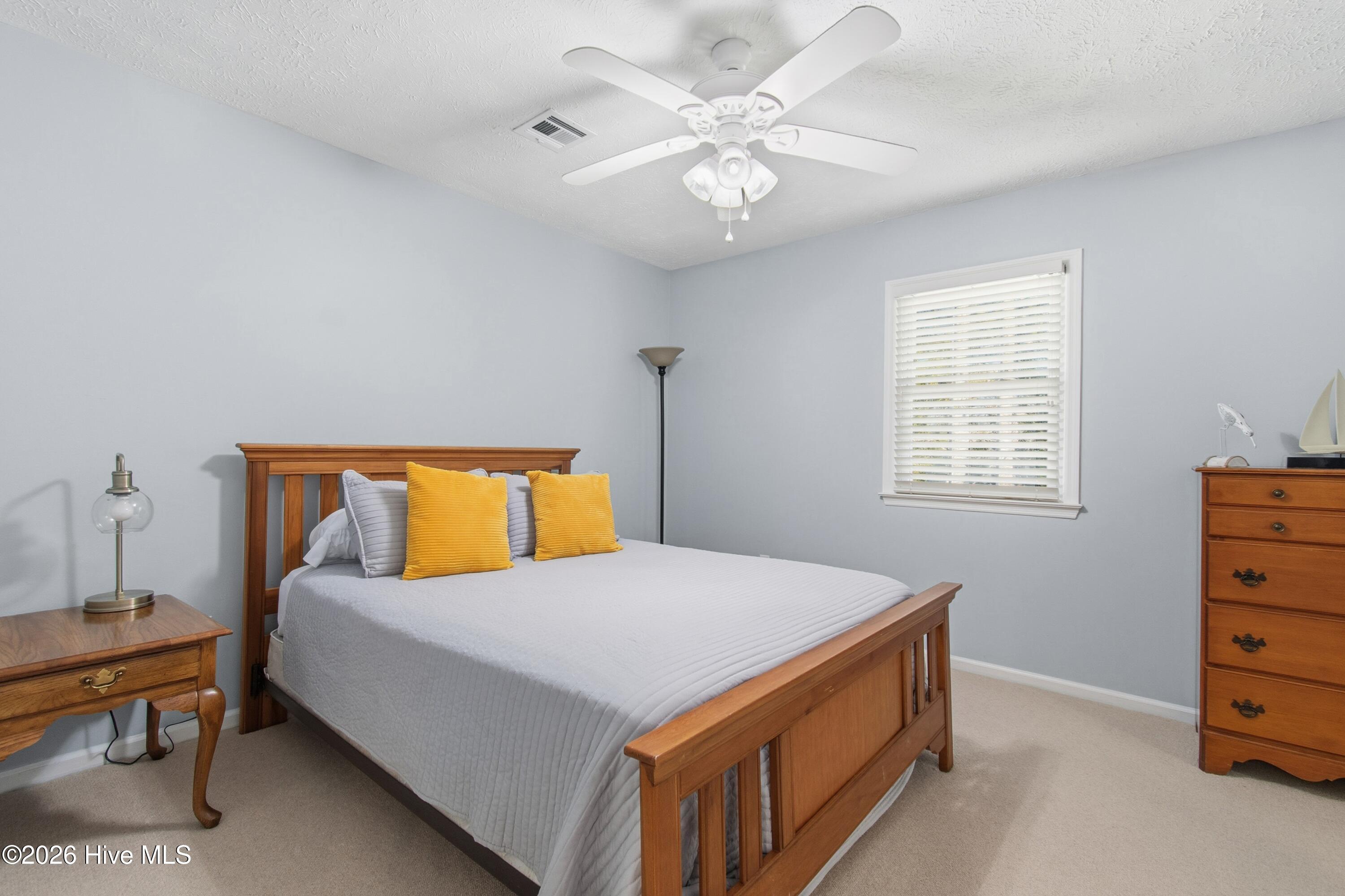 100550998 | Photo 40