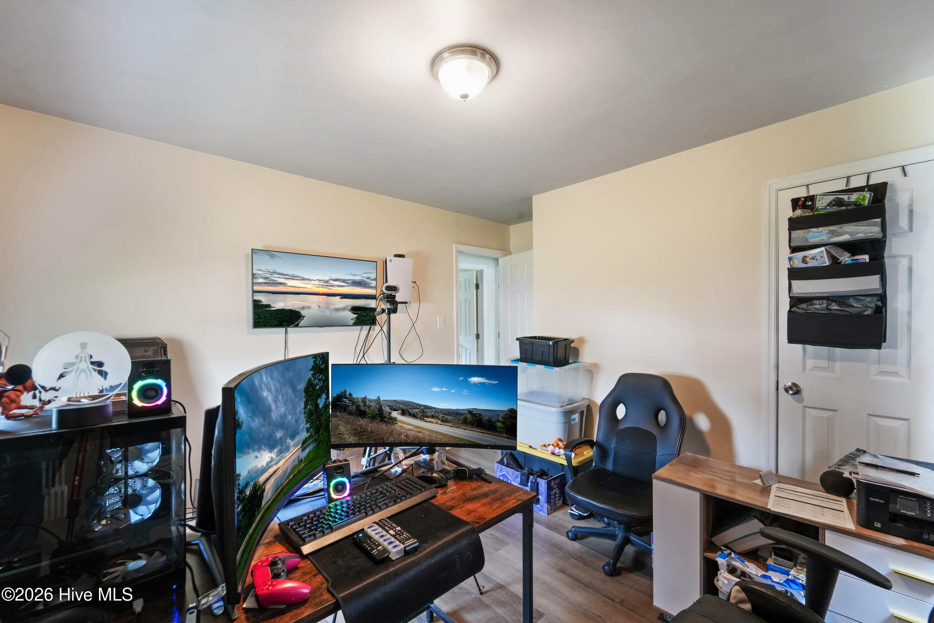 100561958 | Photo 27