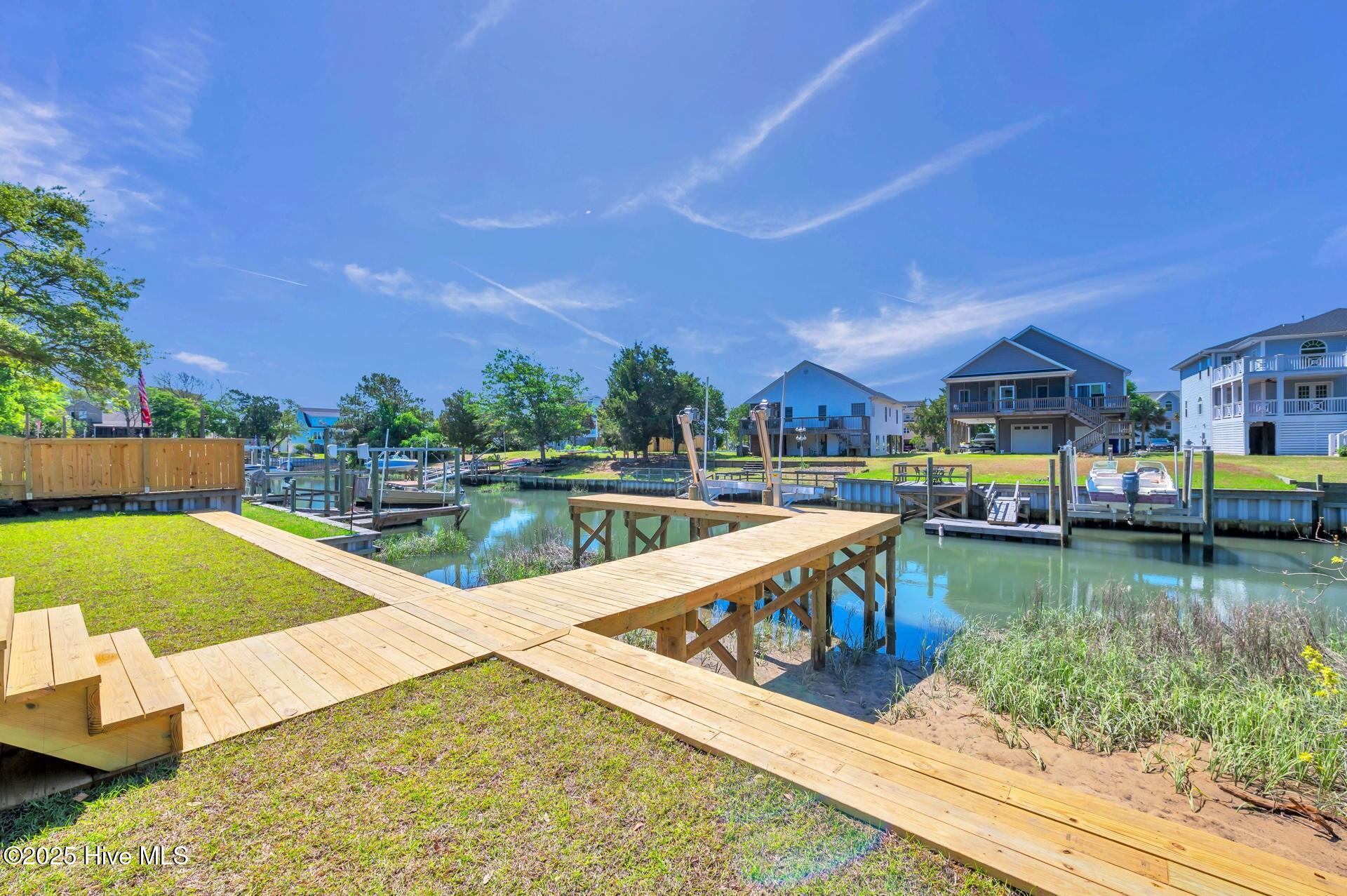 100547120 | Photo 71