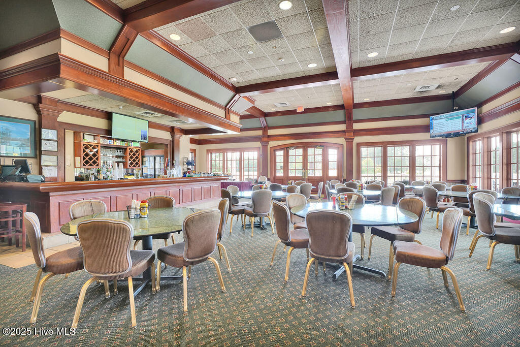 100535984 | Photo 134