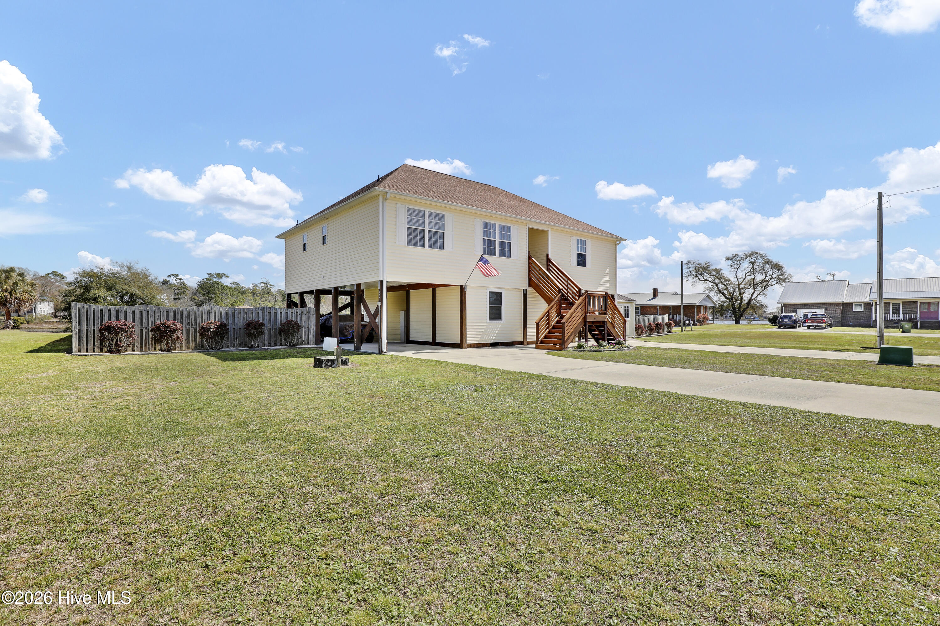 100561433 | Photo 59