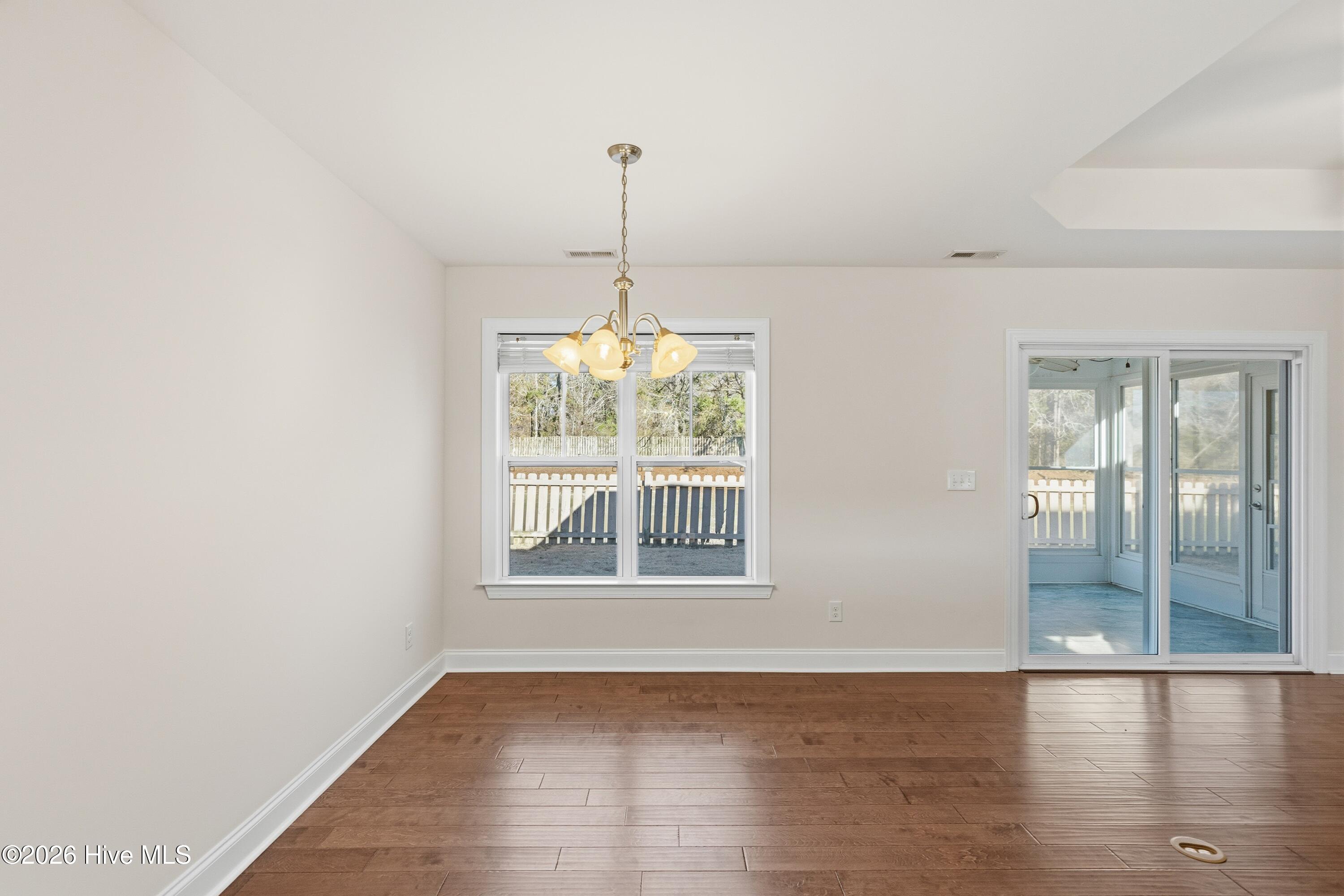 100555547 | Photo 25