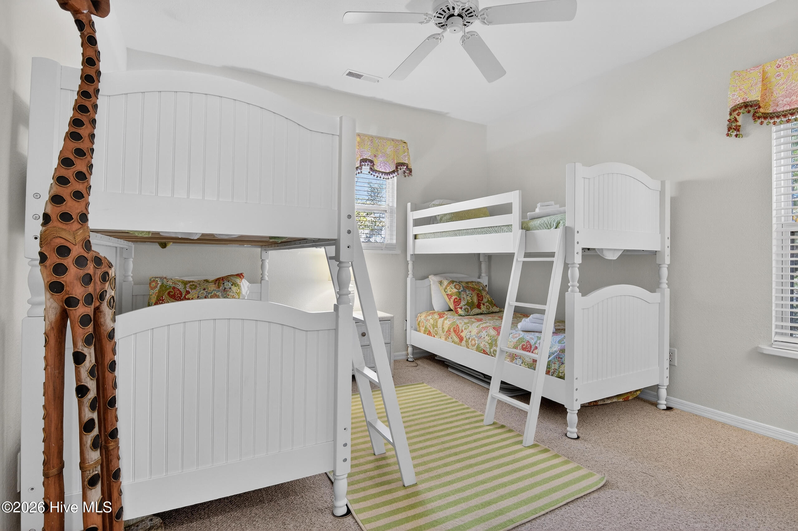 100565192 | Photo 29