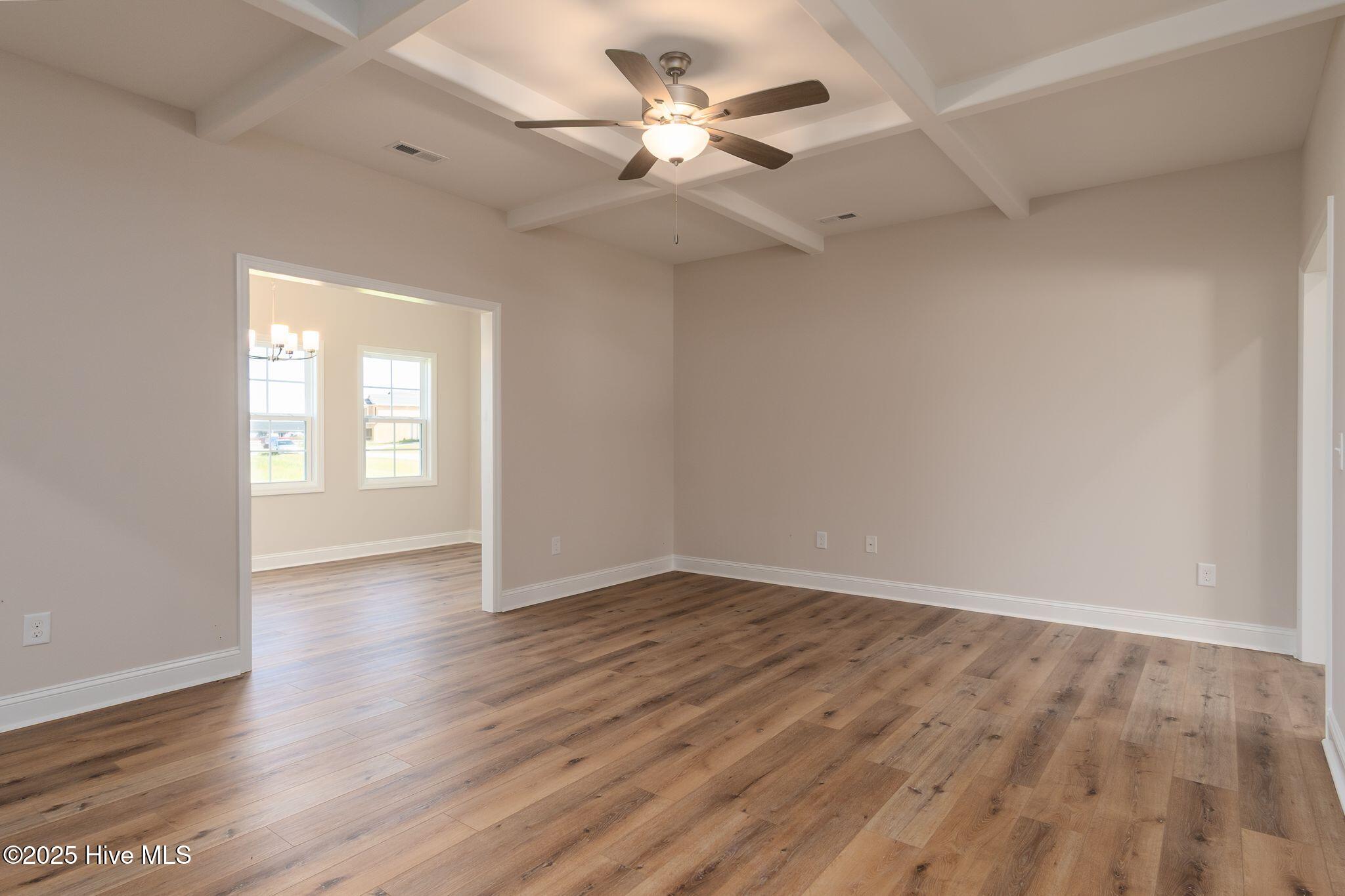 100496032 | Photo 12