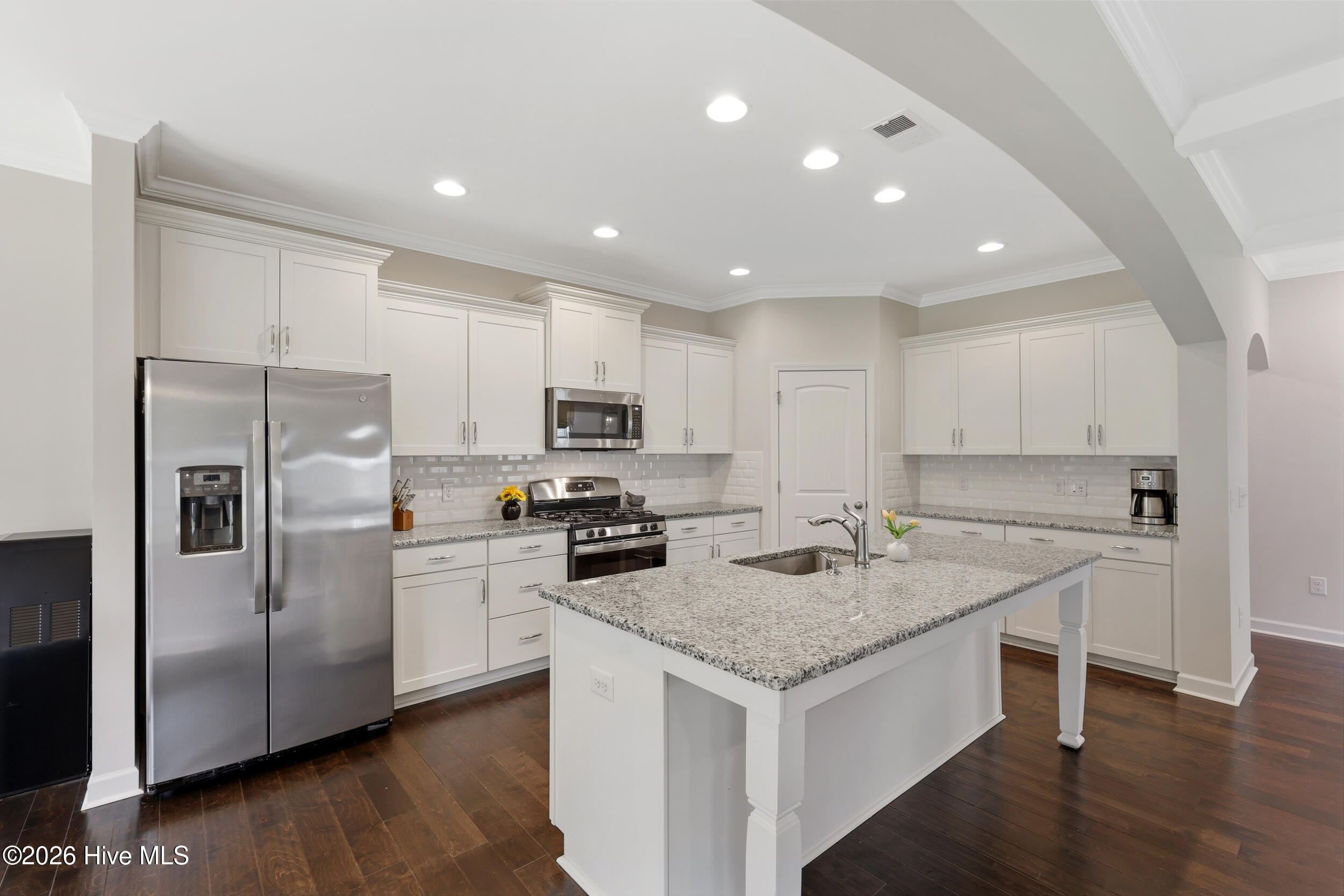 100570535 | Photo 15