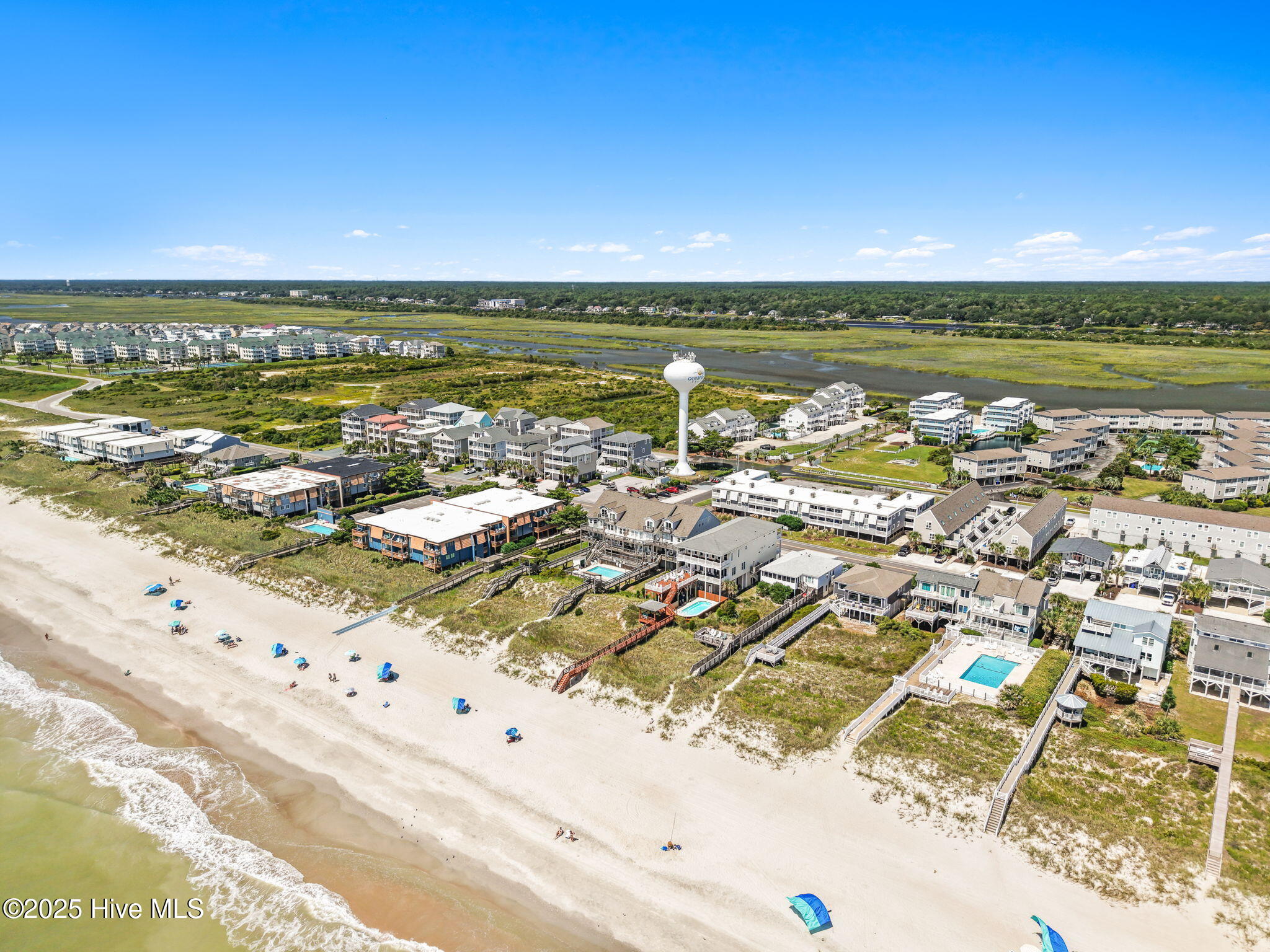 100527985 | Photo 43