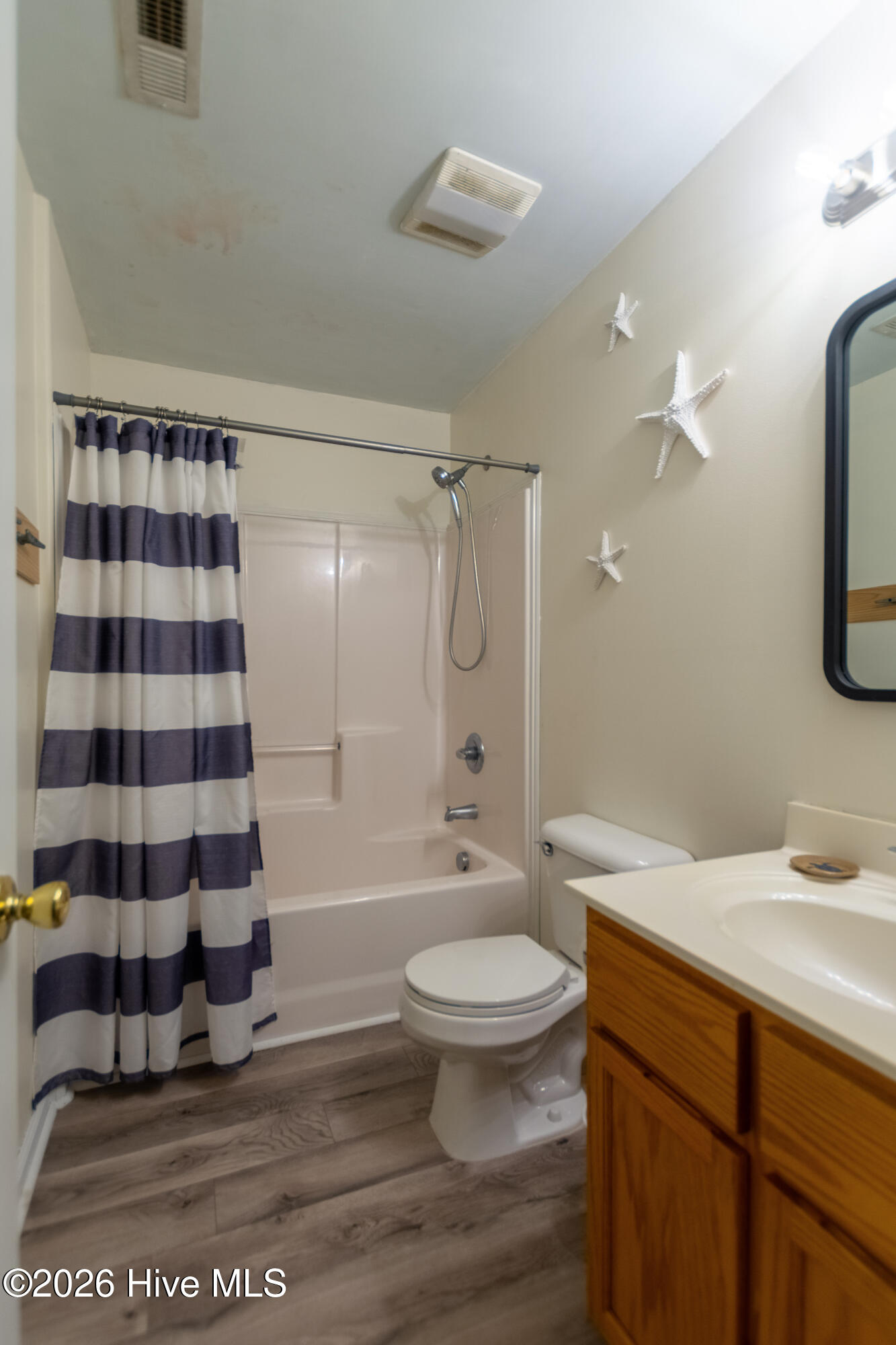 100548656 | Photo 13