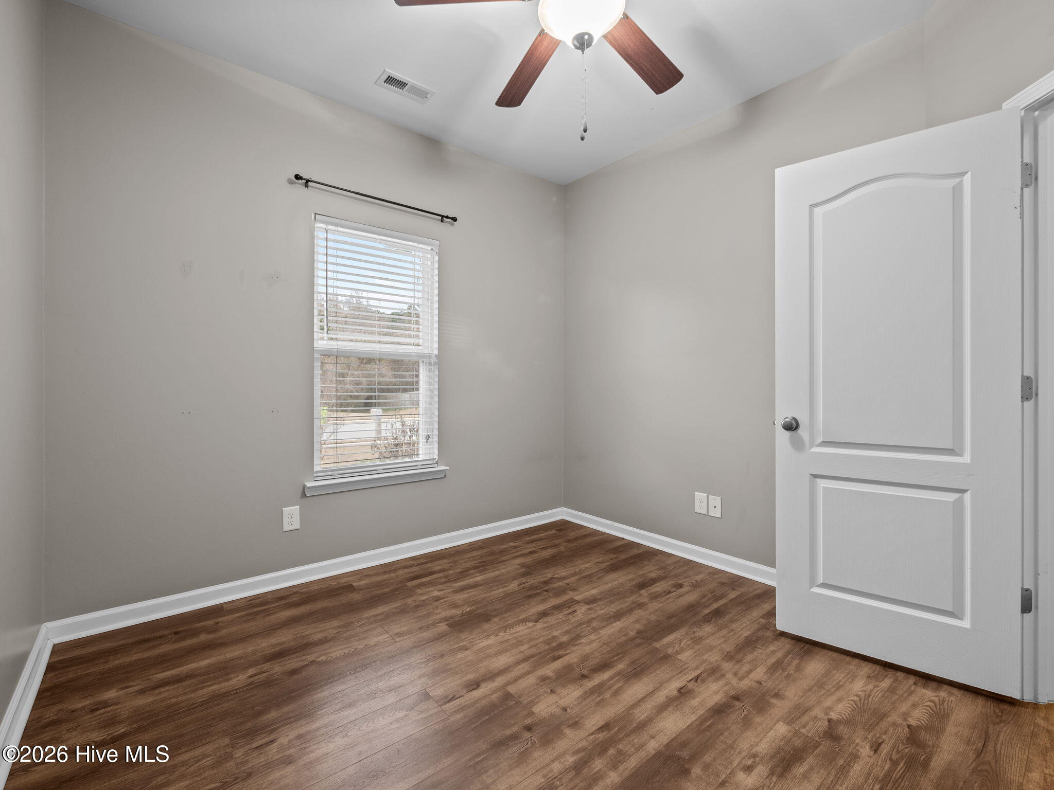 100552892 | Photo 24