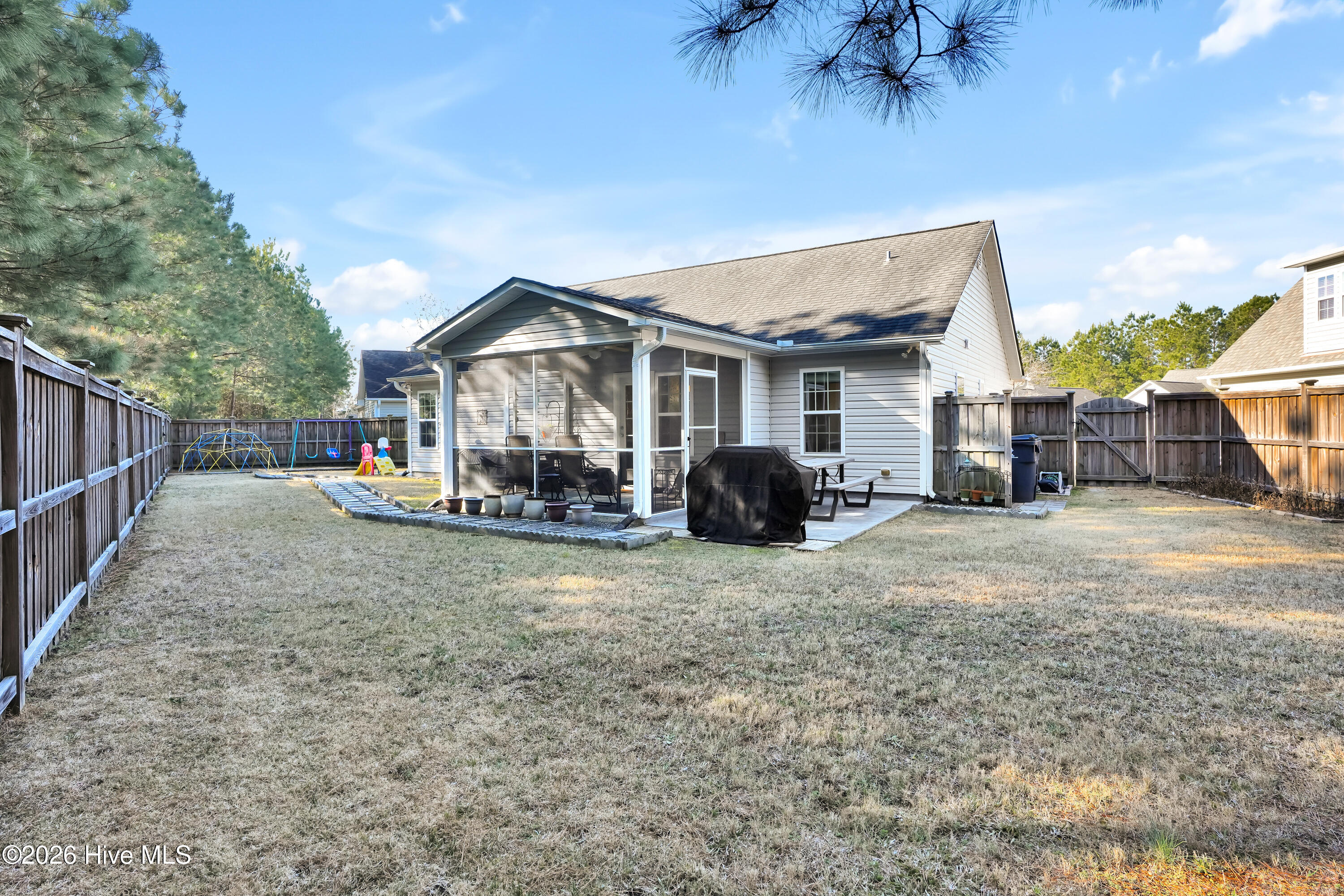 100553723 | Photo 31