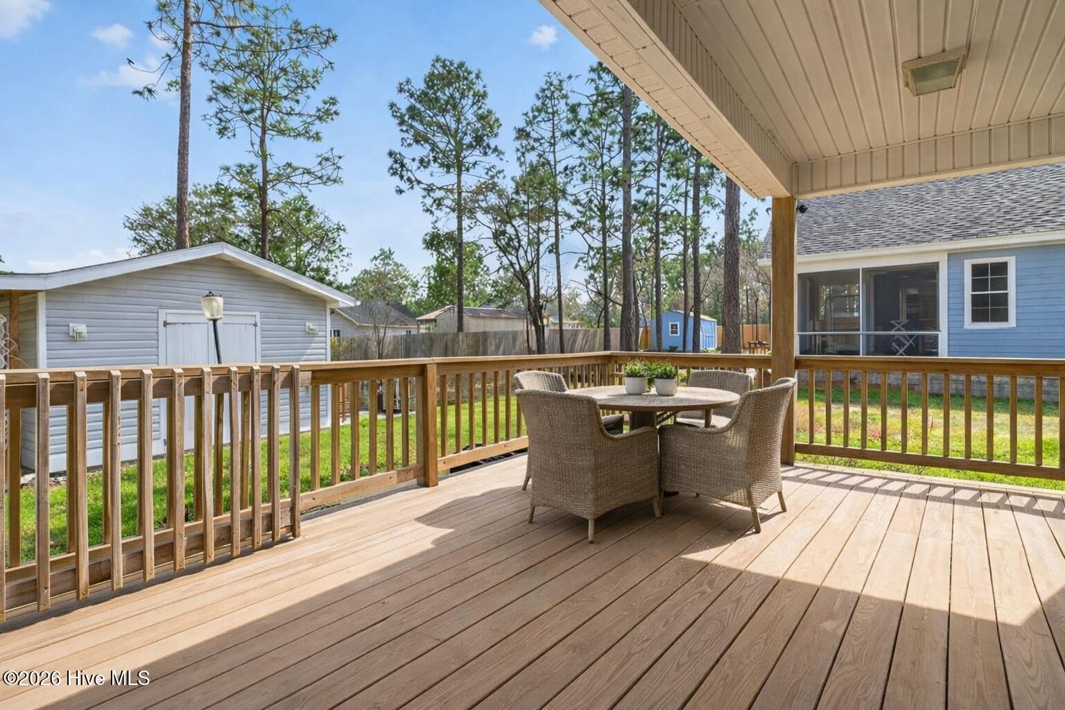 100561727 | Photo 38