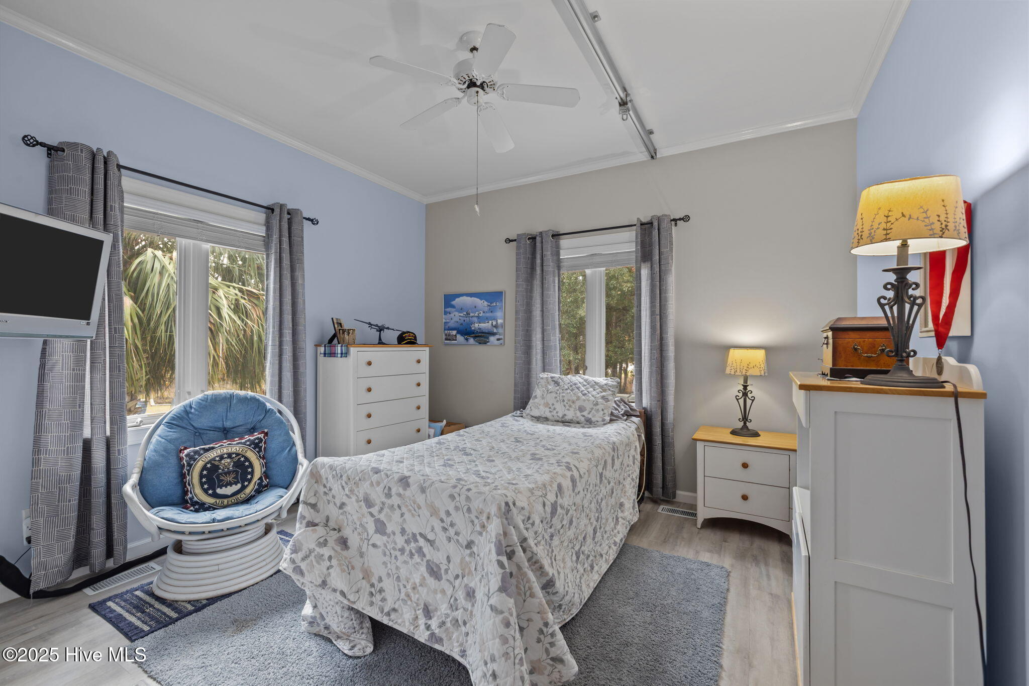 100558130 | Photo 16