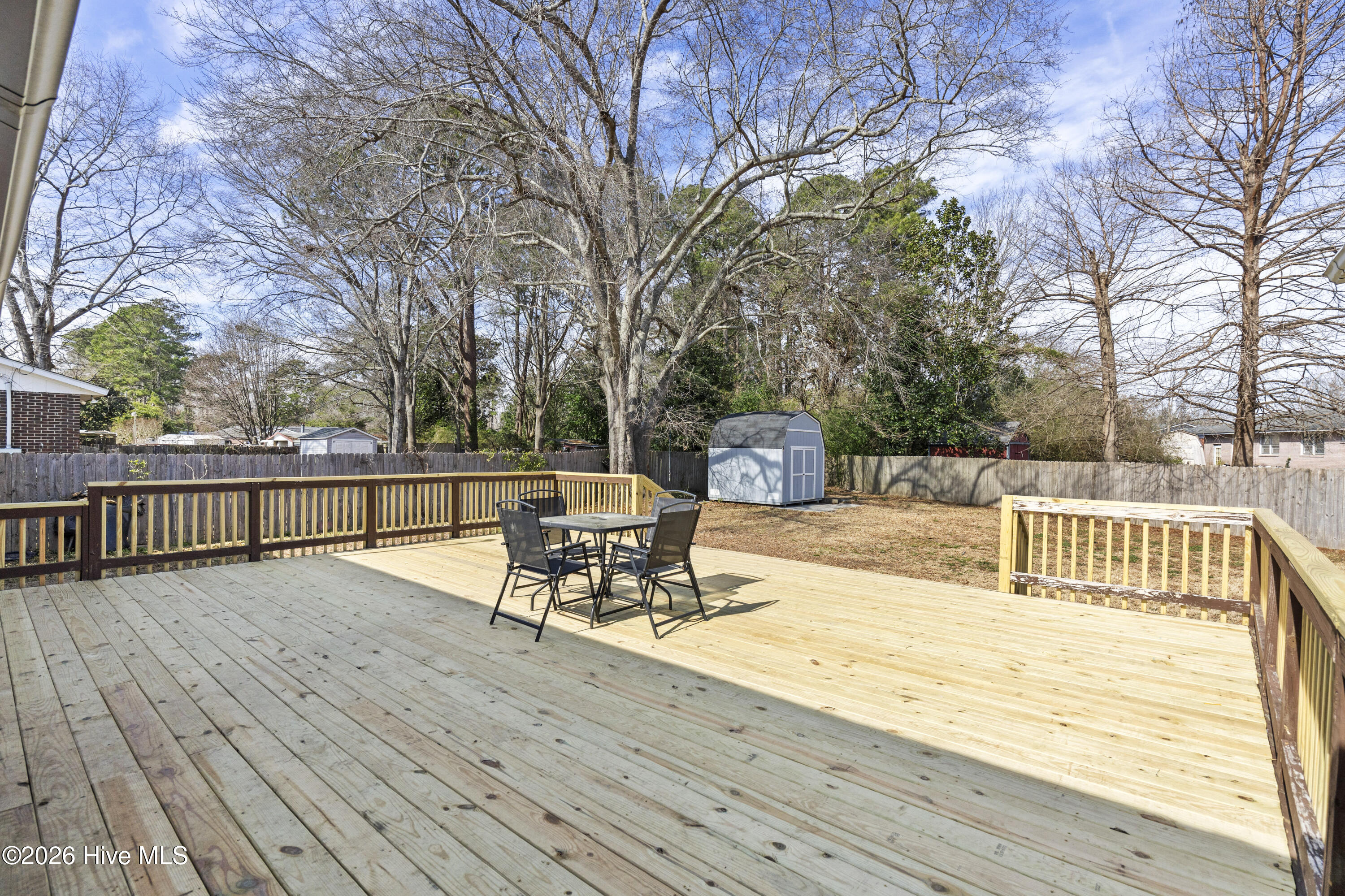 100555407 | Photo 26