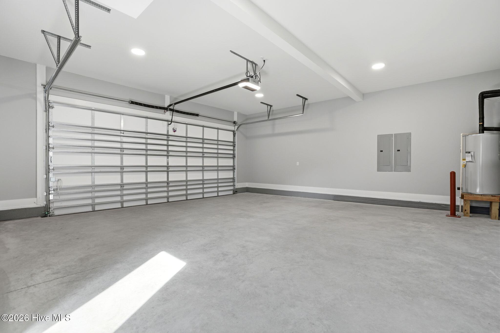 100558491 | Photo 71