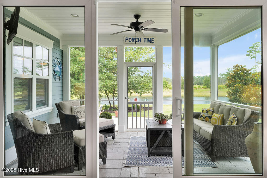 100535005 | Photo 30