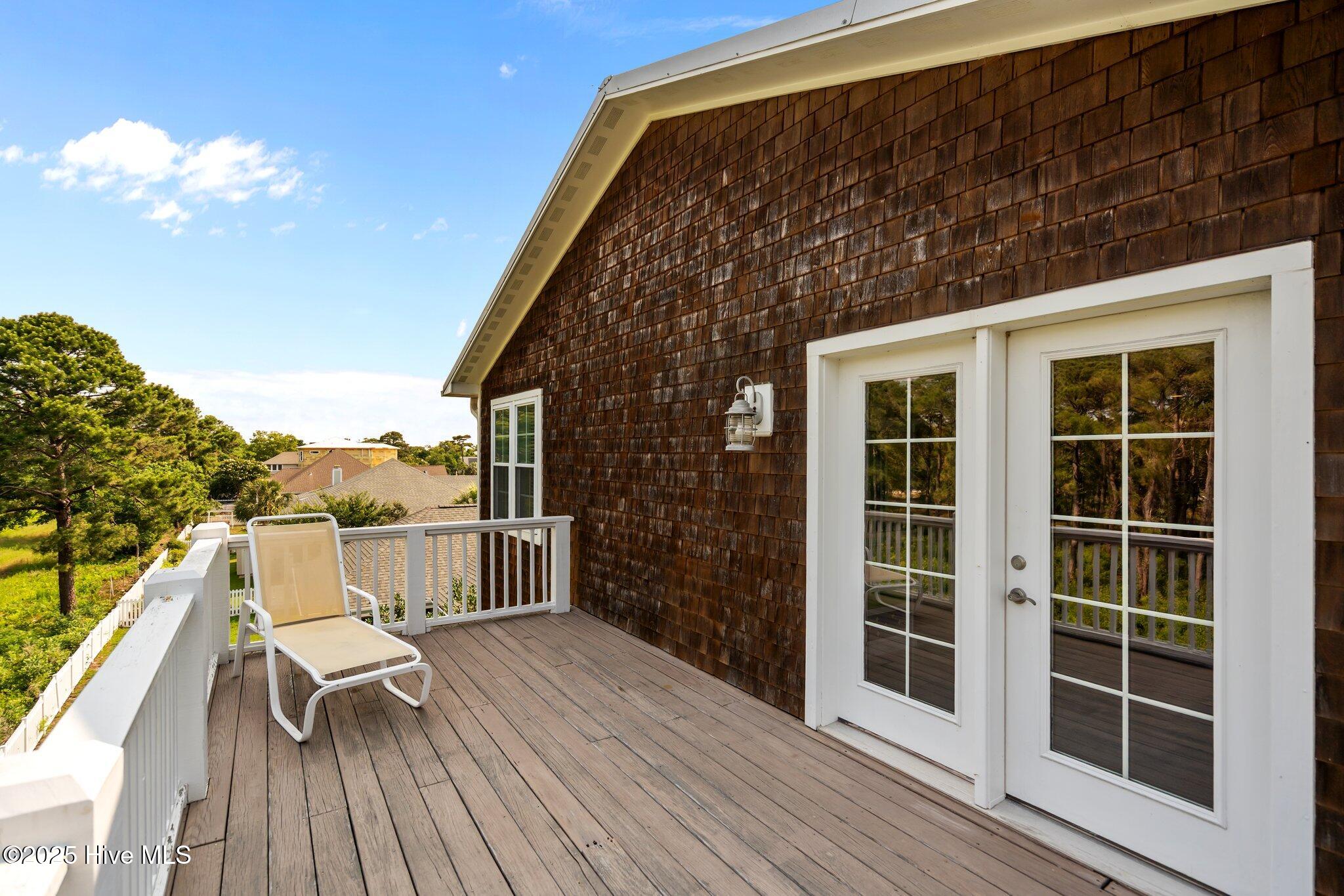 100513091 | Photo 65