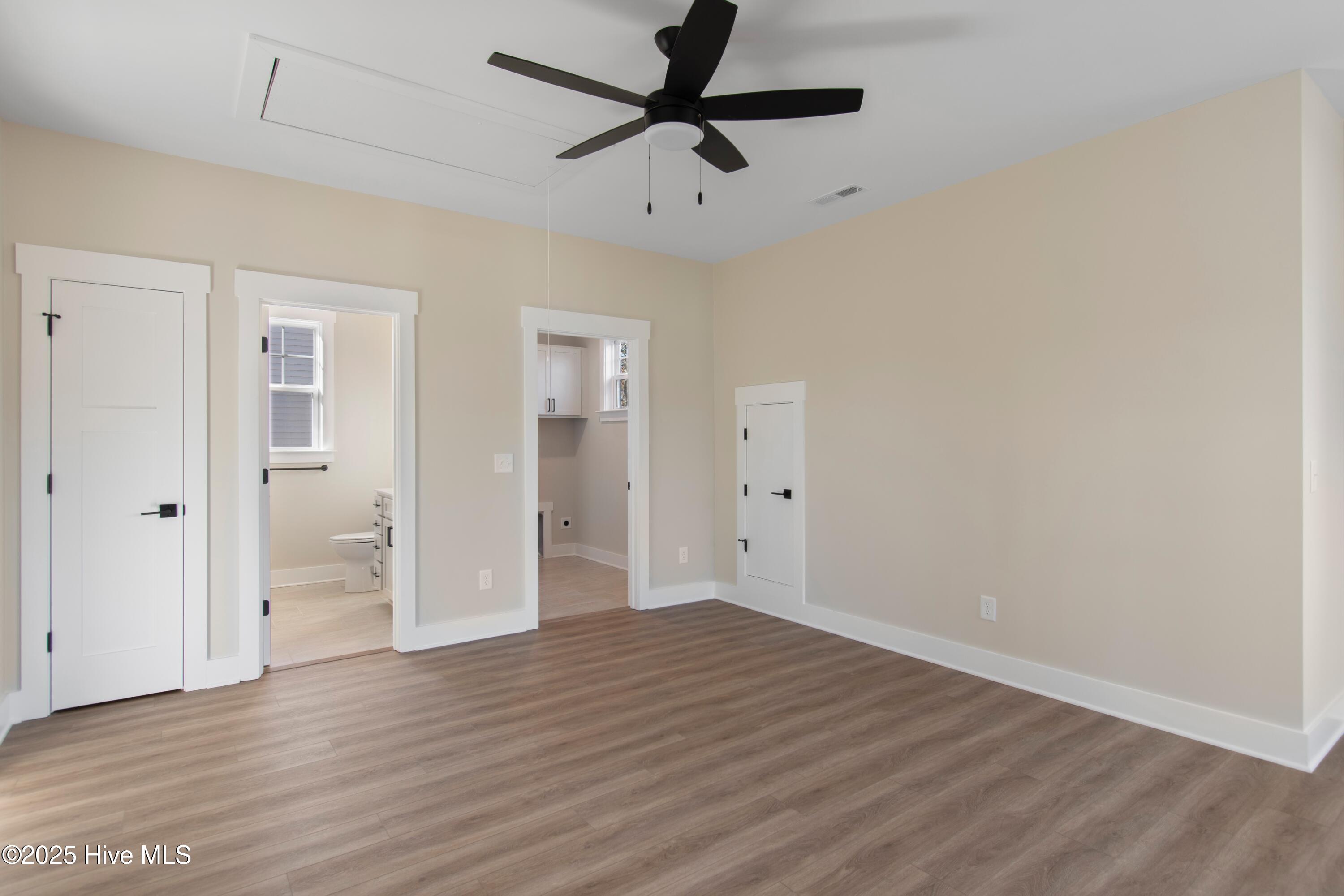 100520444 | Photo 40