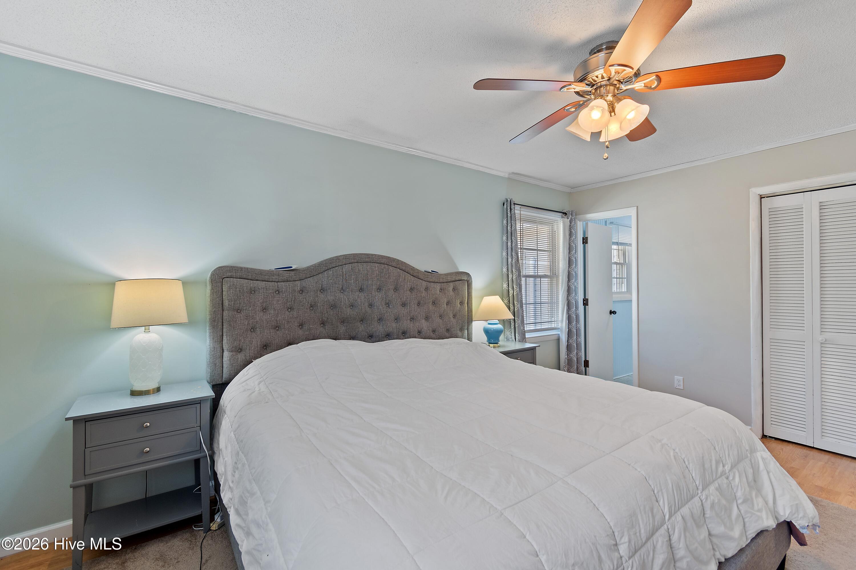 100550559 | Photo 23