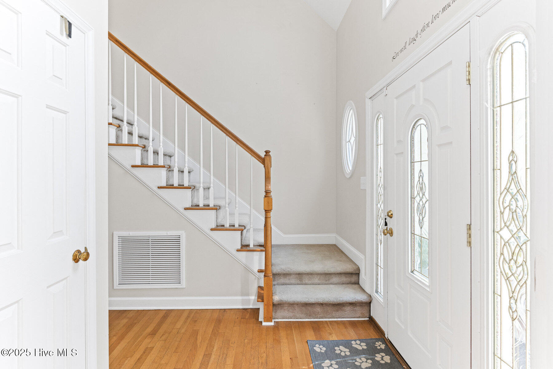 100505996 | Photo 23