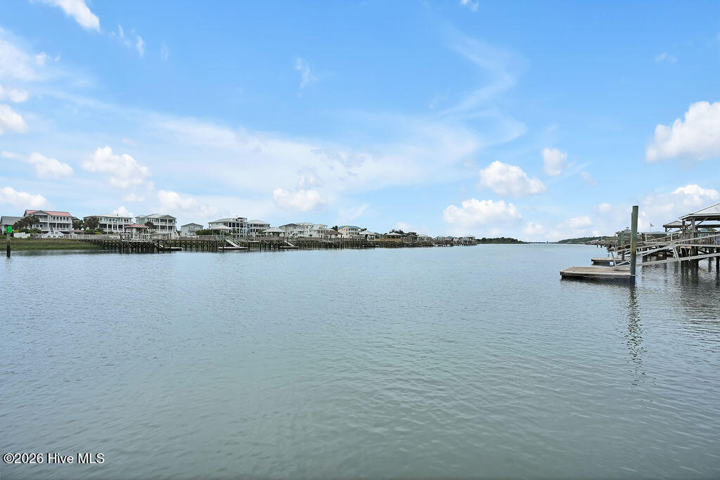 100570614 | Photo 43