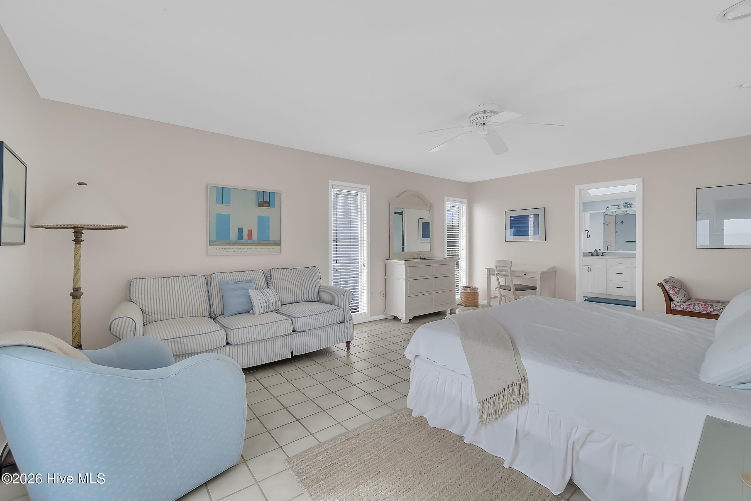 100568884 | Photo 41